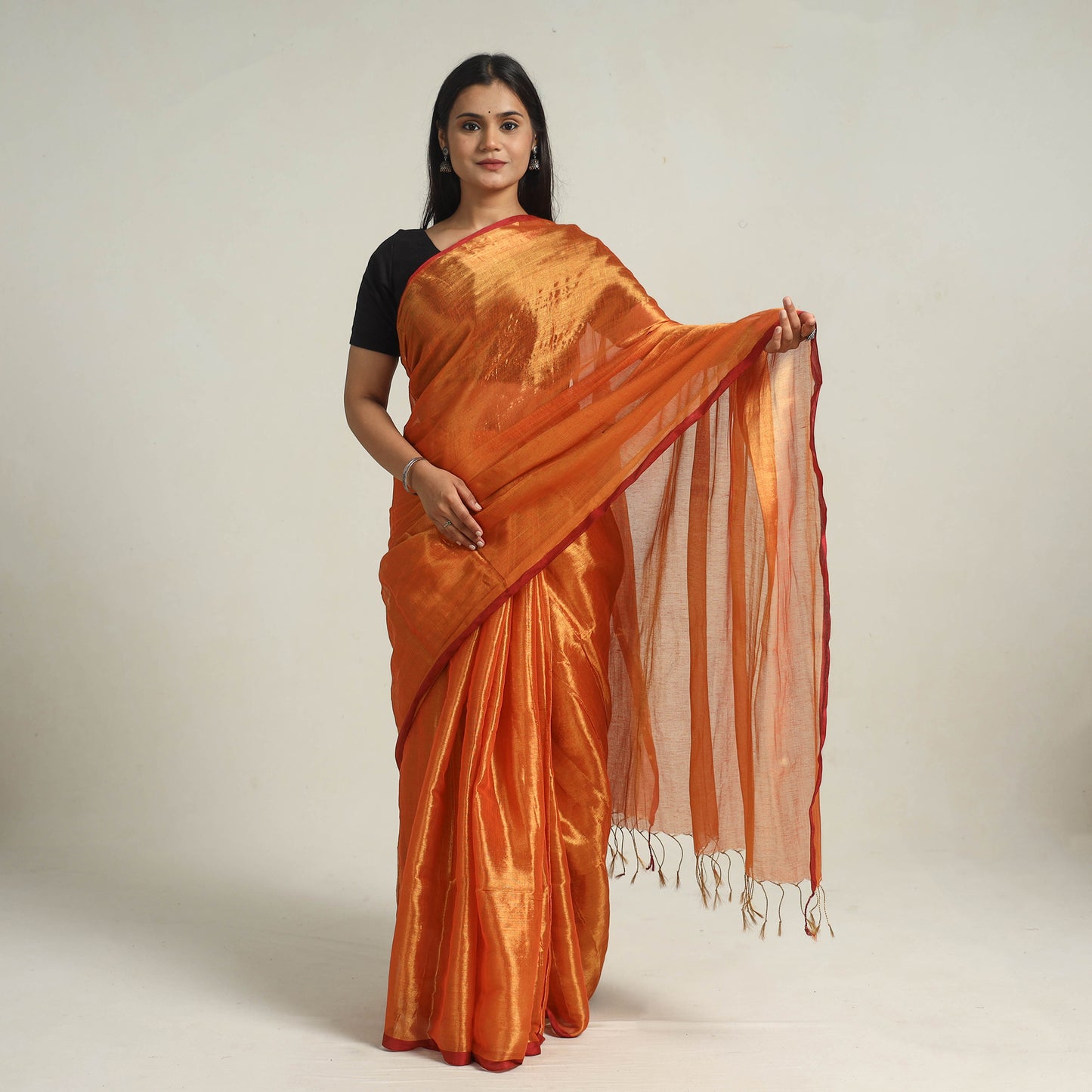 Bengal Fine Tissue Zari Saree 11