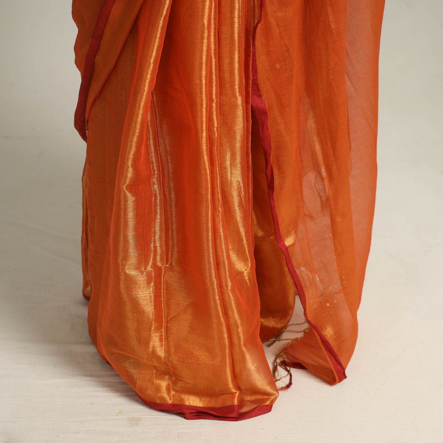 Bengal Fine Tissue Zari Saree 11