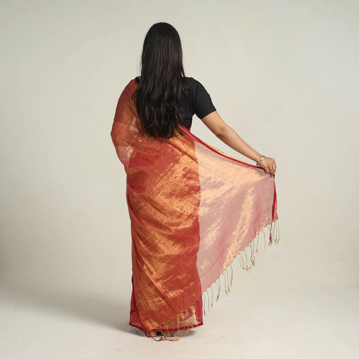 Bengal Fine Tissue Zari Saree 15