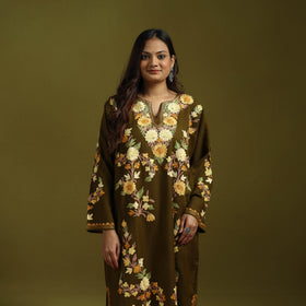 Pink - Handwoven Aari Embroidered Kashmiri Merino Wool Pheran 08