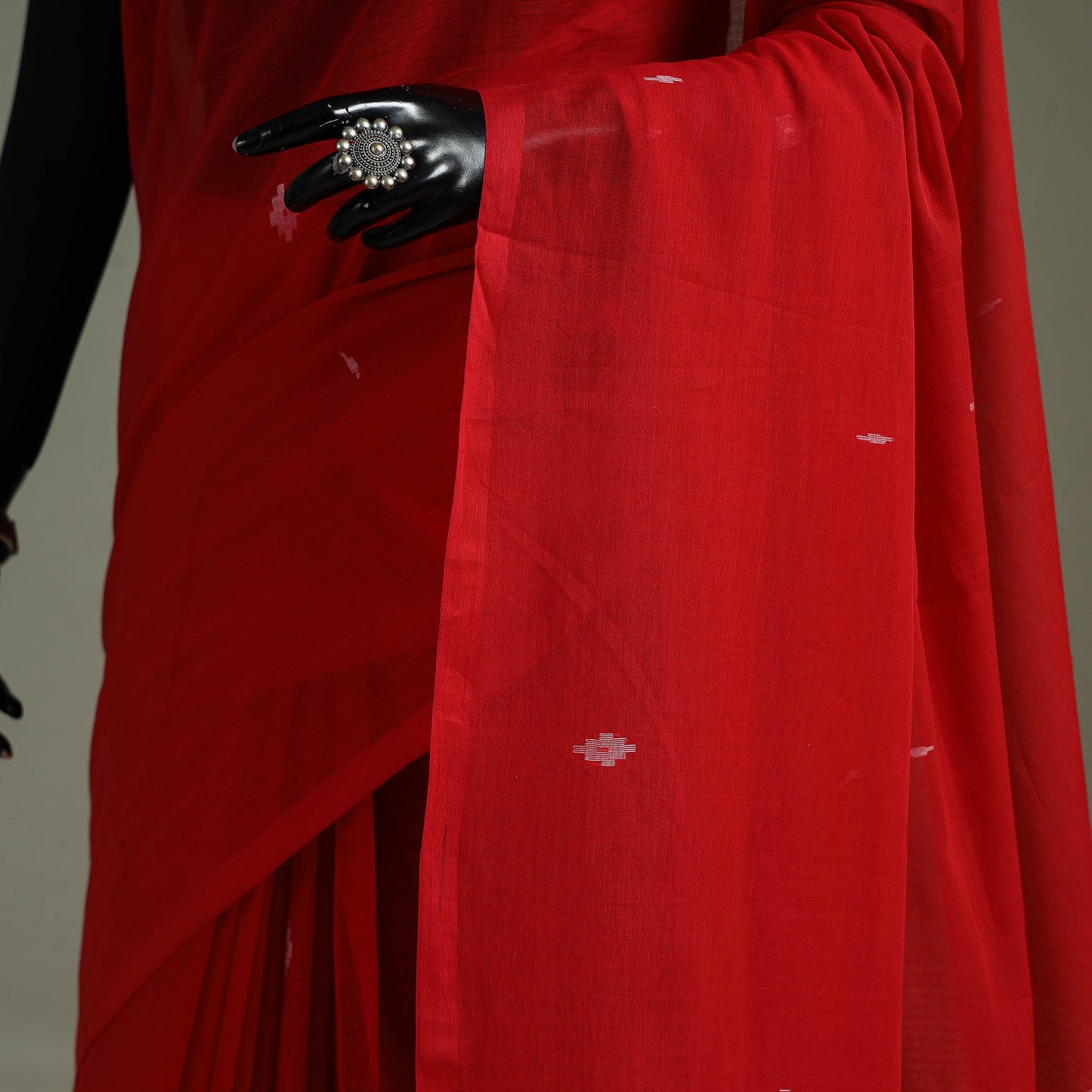 Handloom Pure Mul Cotton Phulia Jamdani Saree with Tassels 04