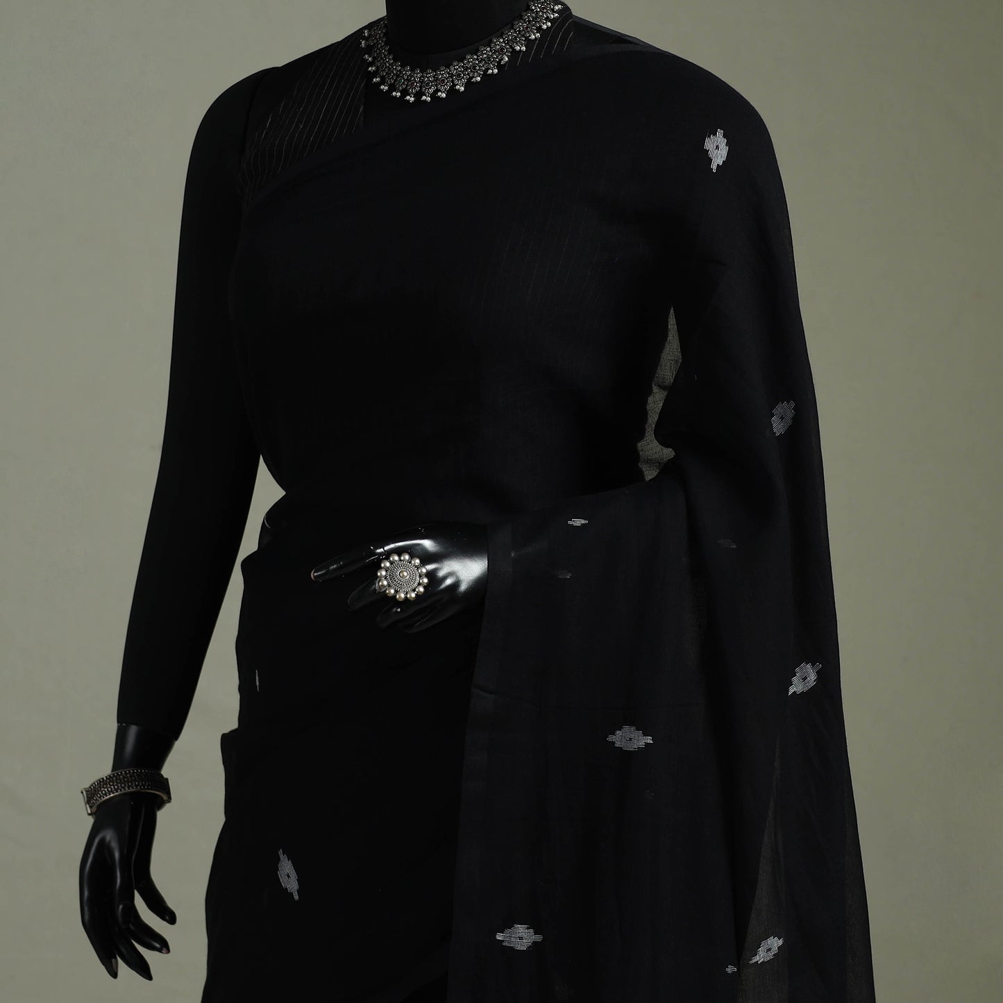 Handloom Pure Mul Cotton Phulia Jamdani Saree with Tassels  05