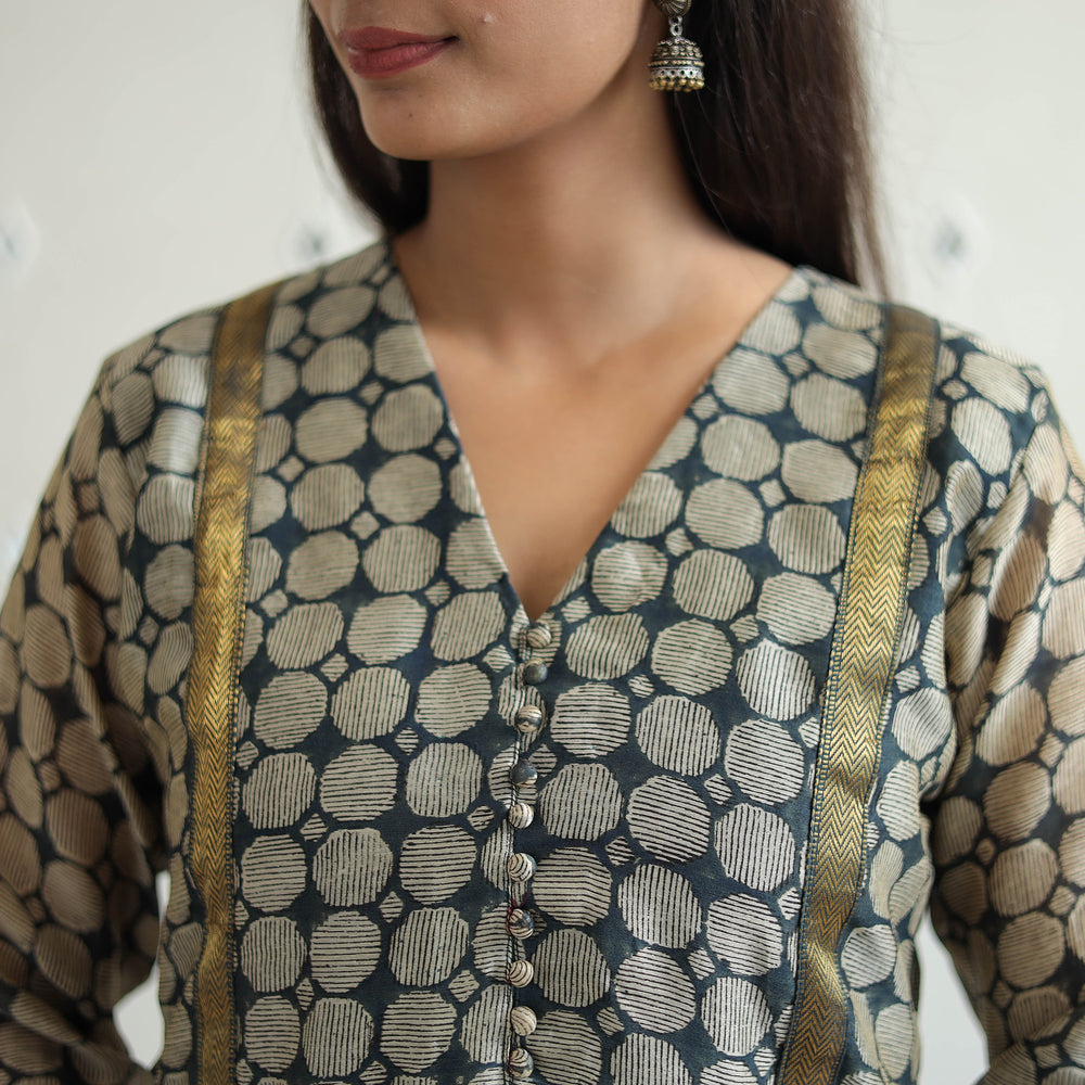 Grey - Traditional Maheshwari Silk Bagru Print Kurta Set 07