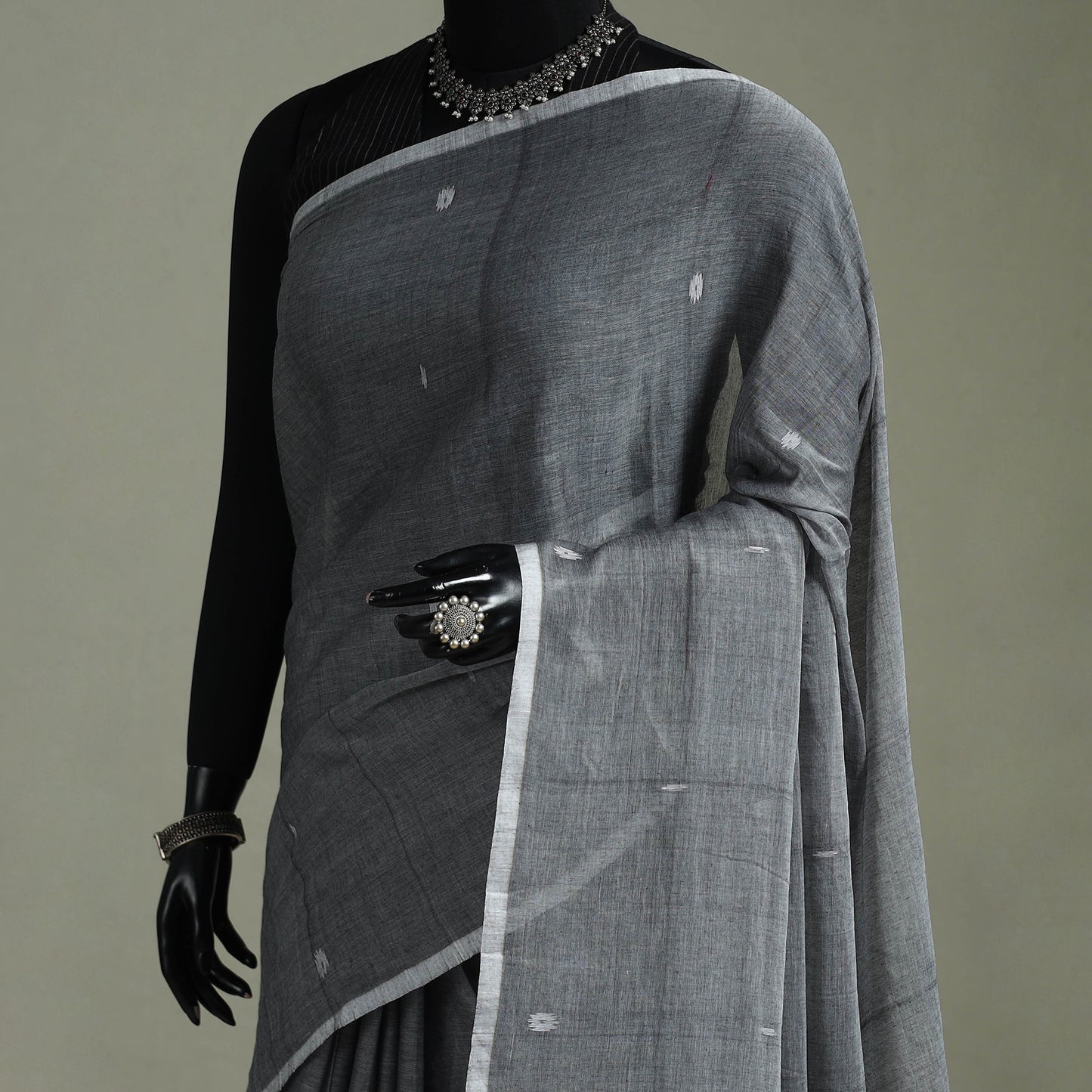 Handloom Pure Mul Cotton Phulia Jamdani Saree with Tassels  08