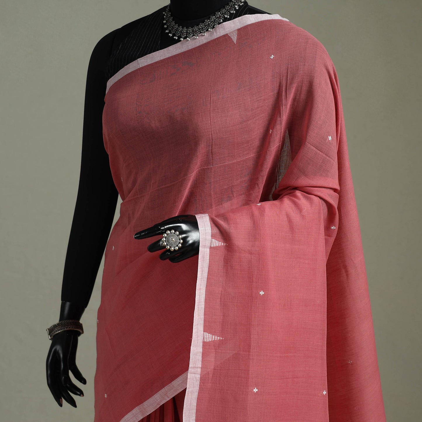 Handloom Pure Mul Cotton Phulia Jamdani Saree with Tassels  10