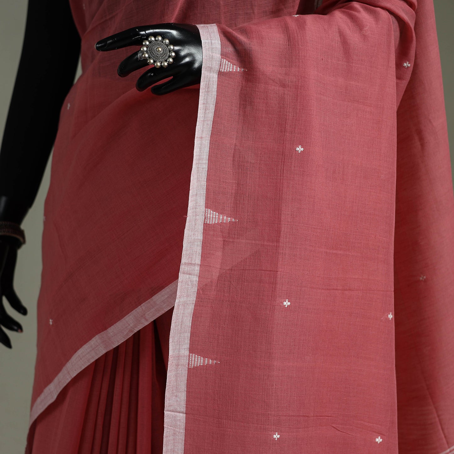 Handloom Pure Mul Cotton Phulia Jamdani Saree with Tassels  10