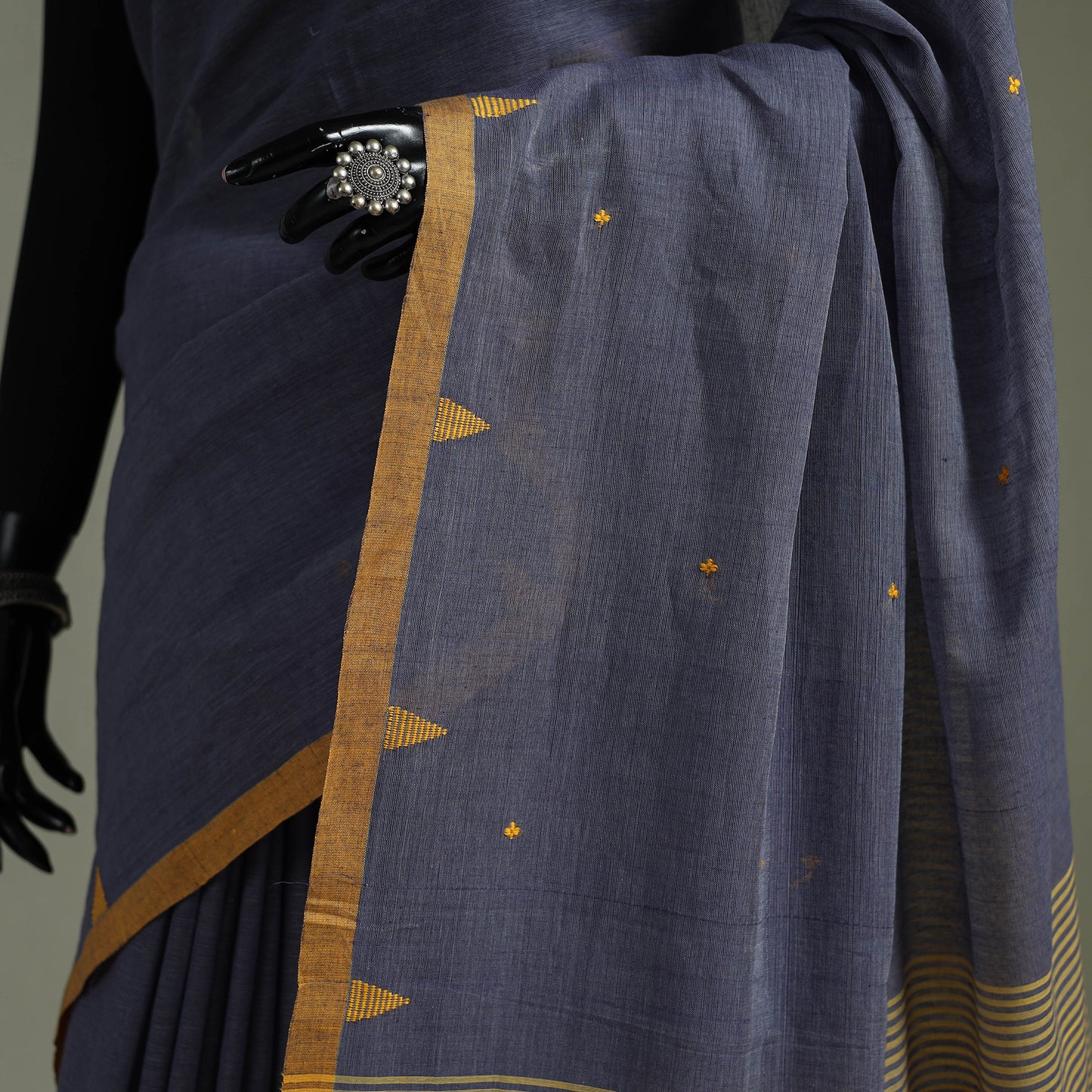Handloom Pure Mul Cotton Phulia Jamdani Saree with Tassels  11