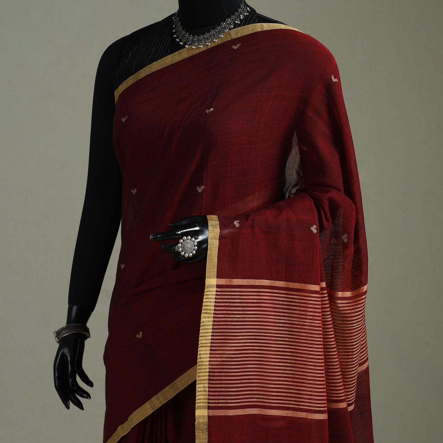 Handloom Pure Mul Cotton Phulia Jamdani Saree with Tassels  13