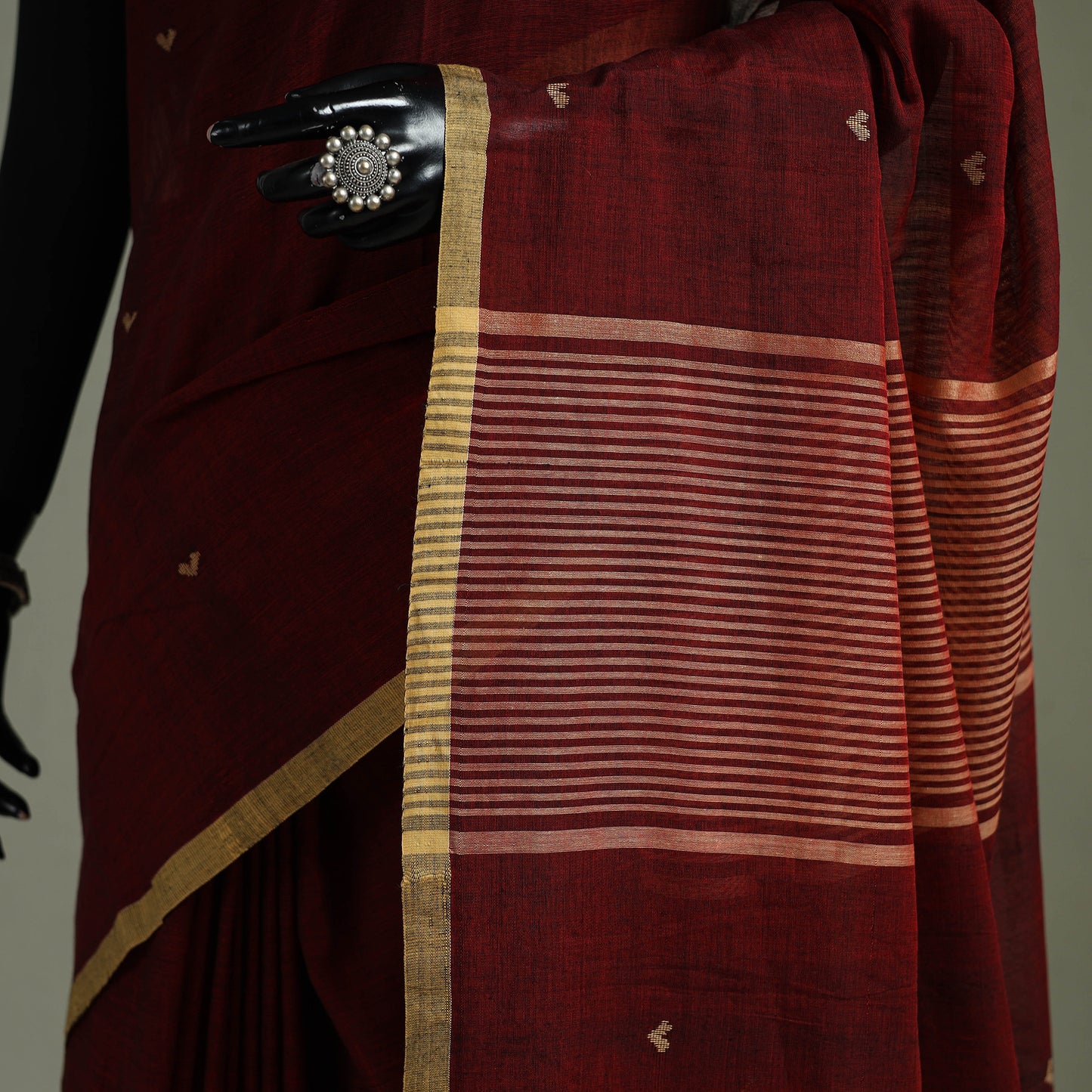 Handloom Pure Mul Cotton Phulia Jamdani Saree with Tassels  13
