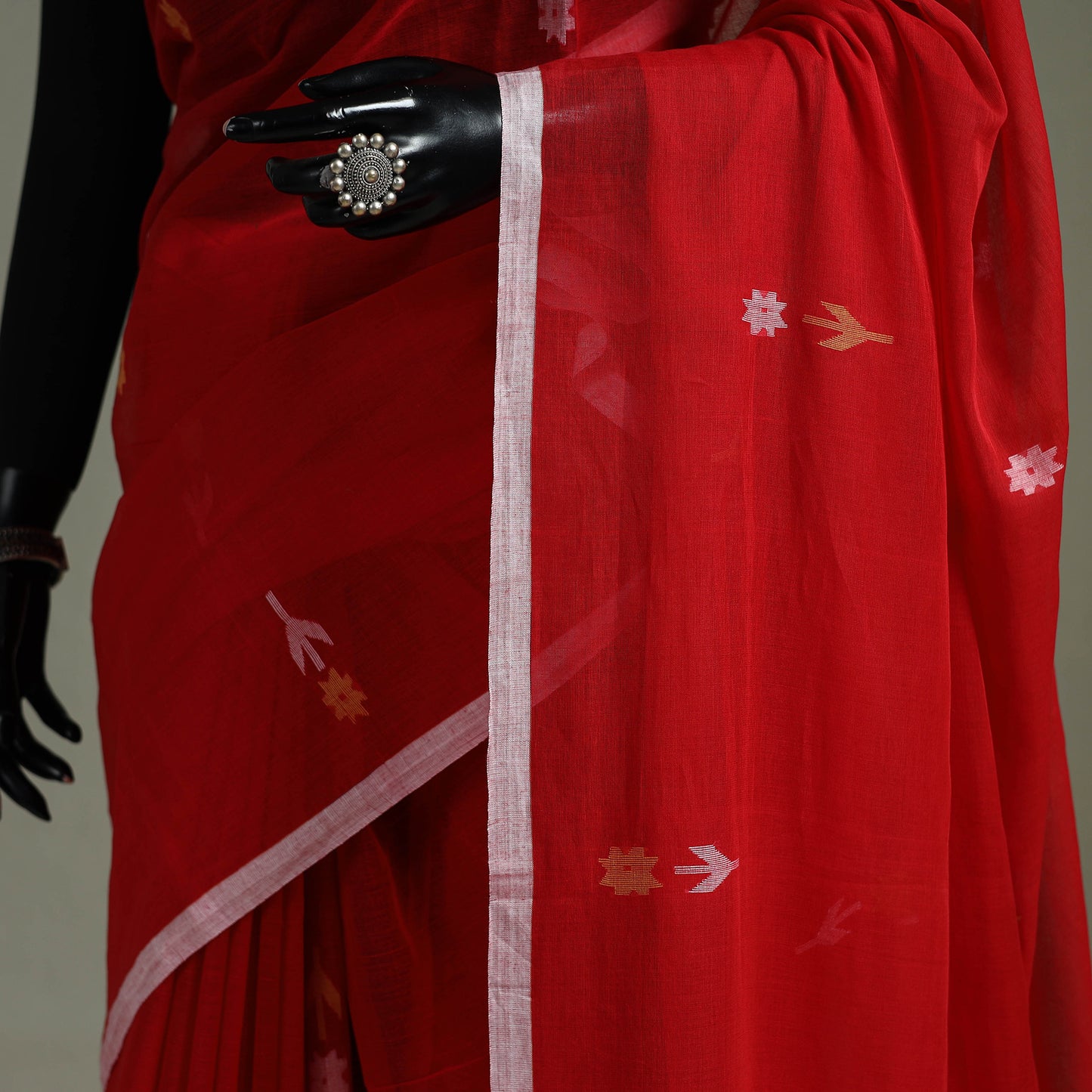 Handloom Pure Mul Cotton Phulia Jamdani Saree with Tassels  17