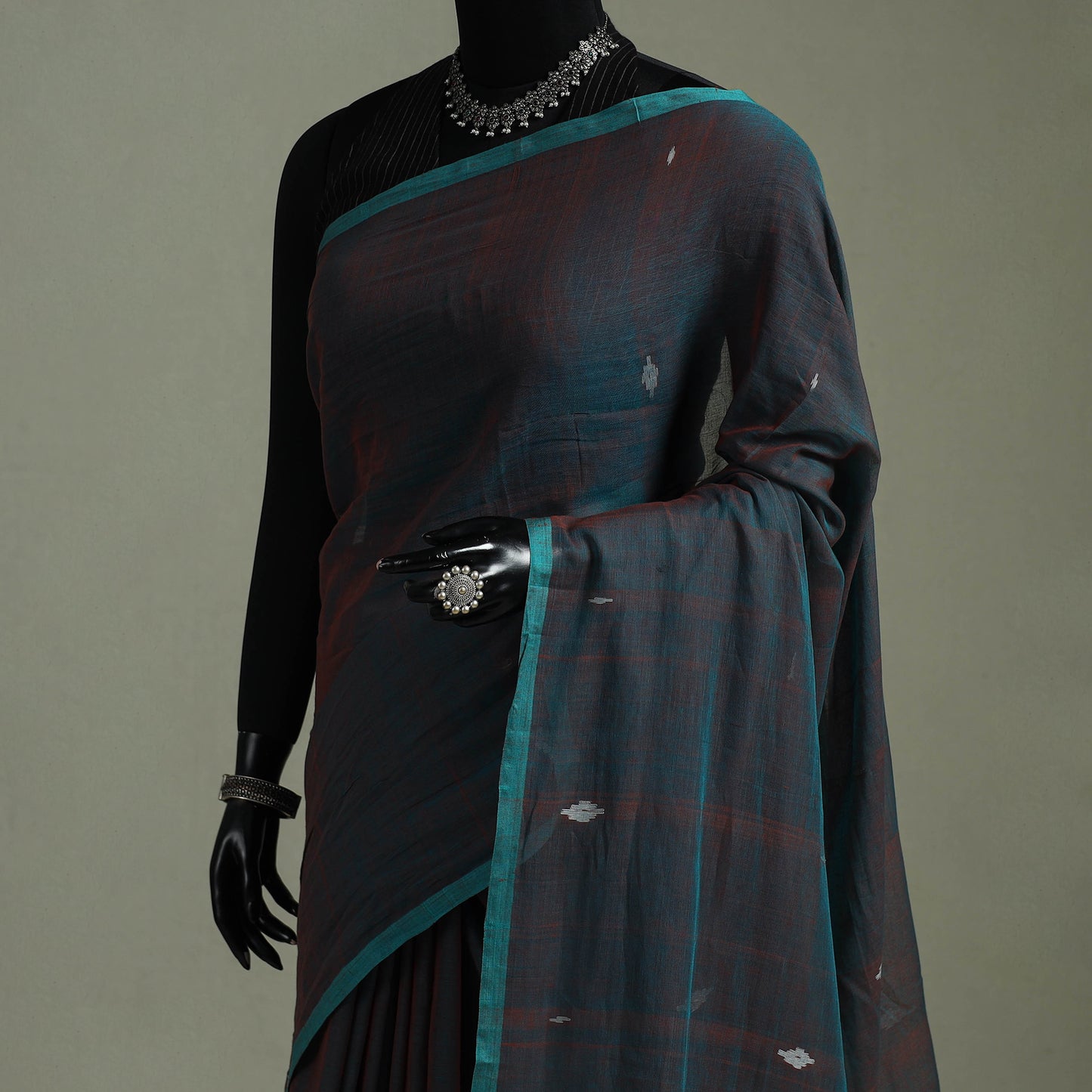 Handloom Pure Mul Cotton Phulia Jamdani Saree with Tassels 02