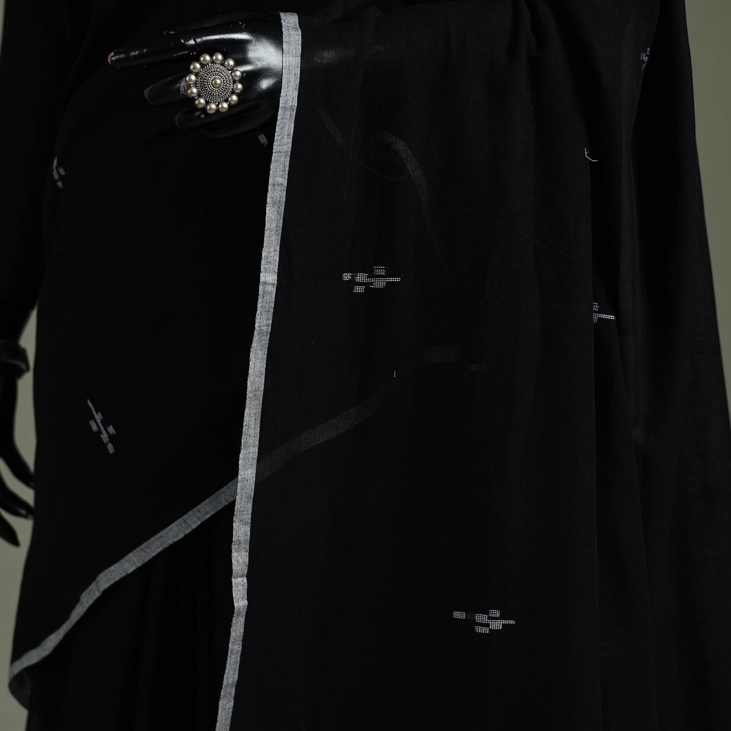 Handloom Pure Mul Cotton Phulia Jamdani Saree with Tassels  24