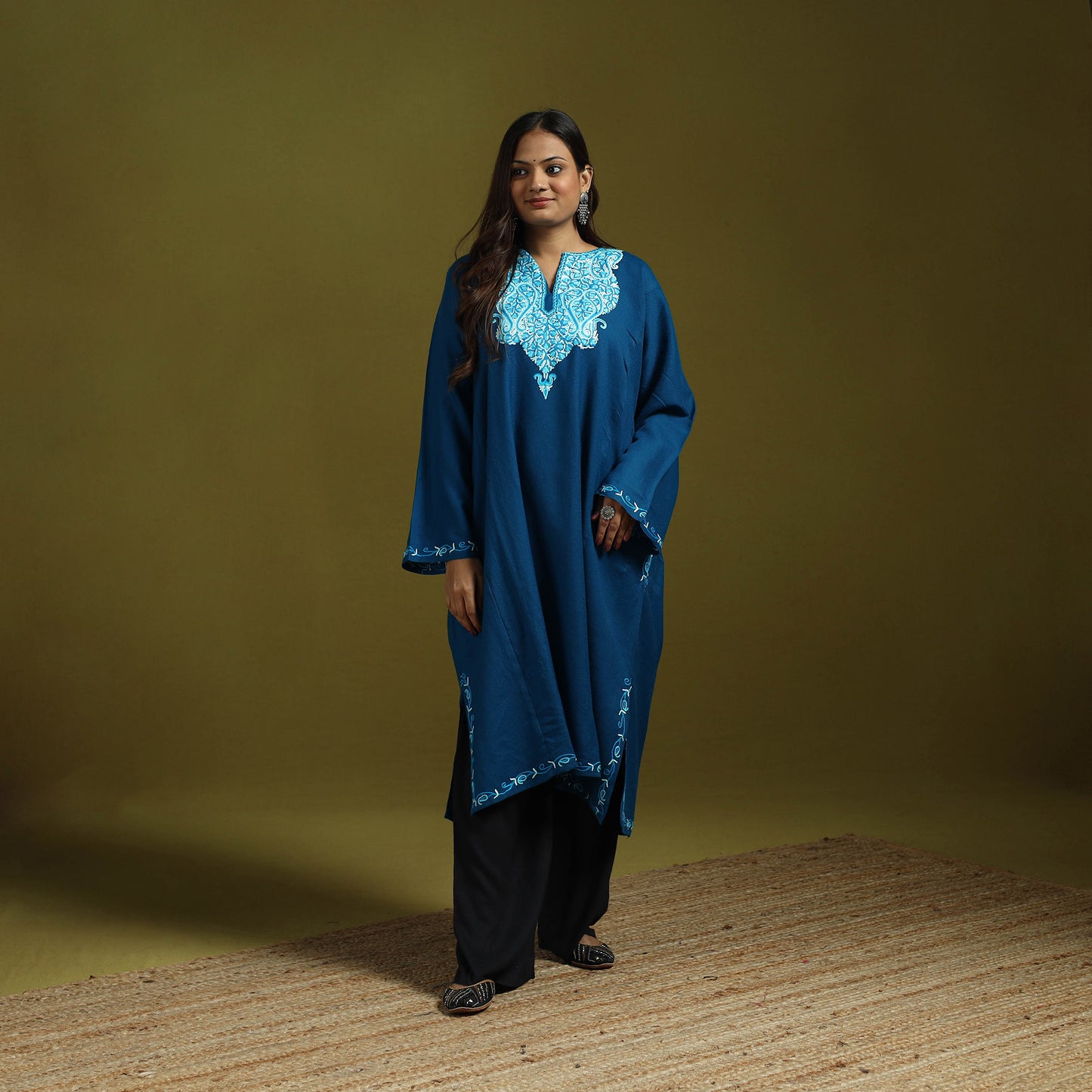 Pink - Handwoven Aari Hand Embroidered Kashmiri Merino Wool Pheran 35