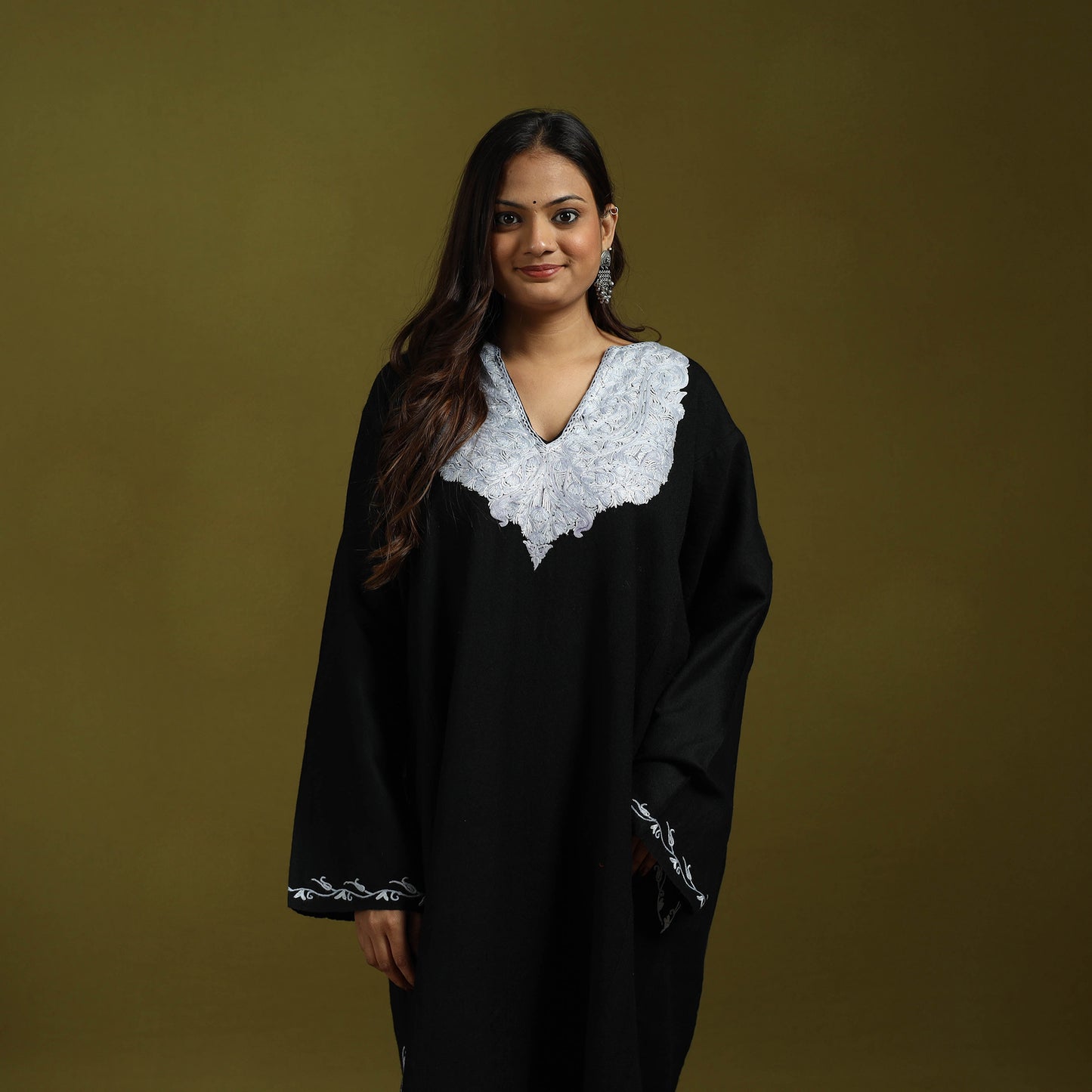 Pink - Handwoven Aari Hand Embroidered Kashmiri Merino Wool Pheran 37