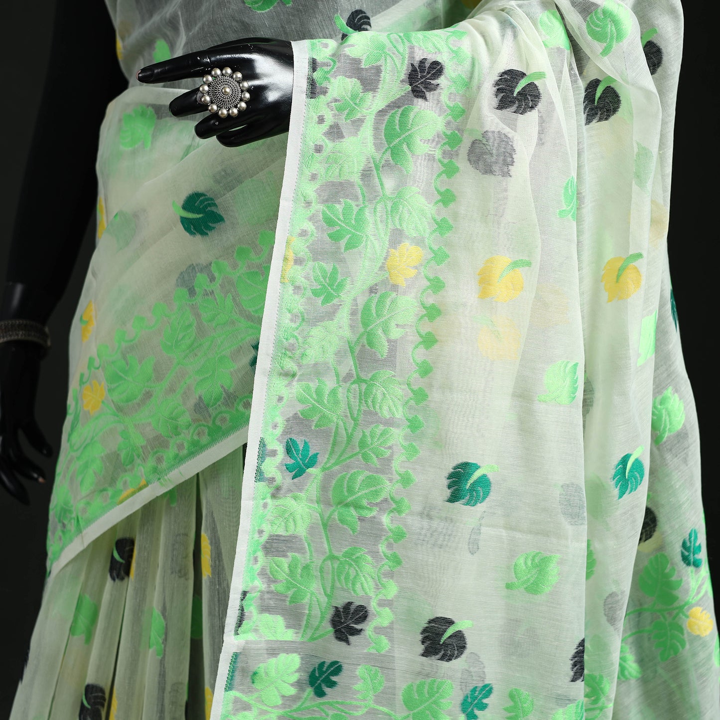 Silk Cotton Dhakai Jamdani Saree 05