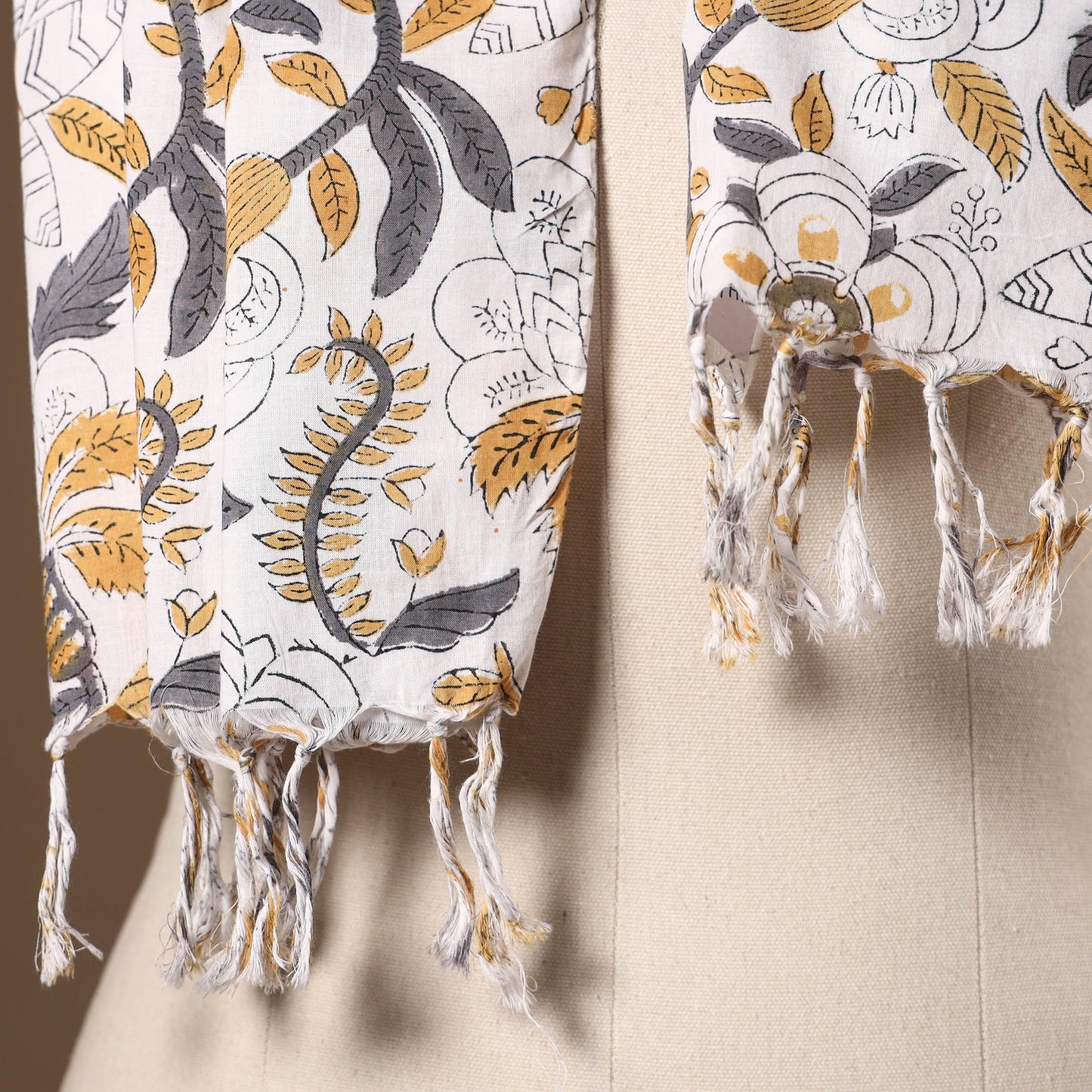 White - cotton sanganeri stole with tassels 09 - handcrafted