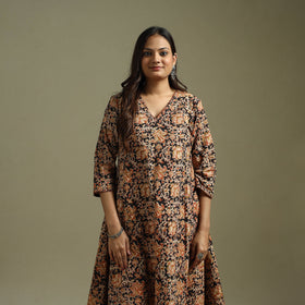 Black - Pedana Block Print Natural Dyed Cotton Hand Embroidery A-Line Kalamkari Kurta 09