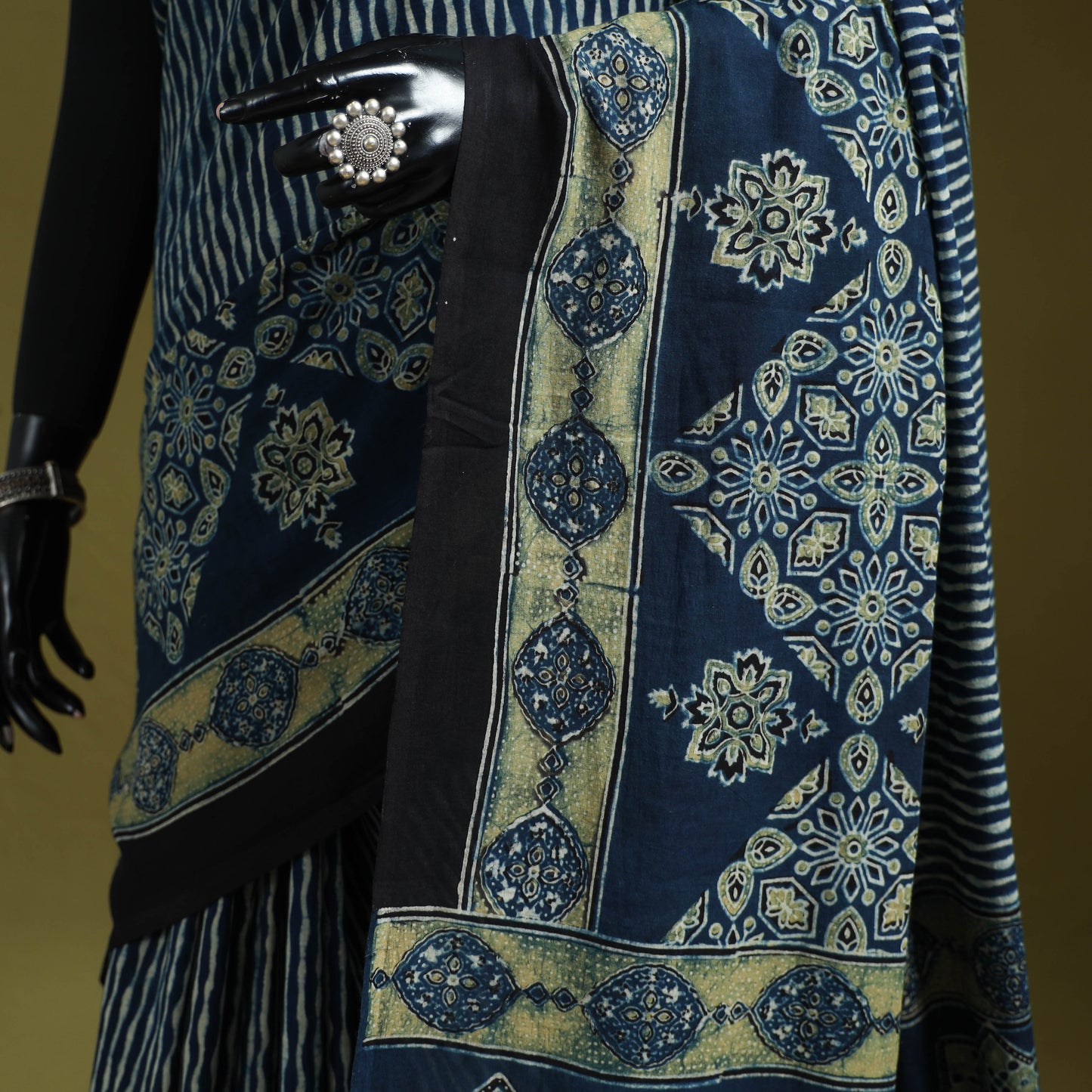 Kutch Hand Block Print Natural Dyed Pure Mul Cotton Ajrakh Saree with Tassels 02