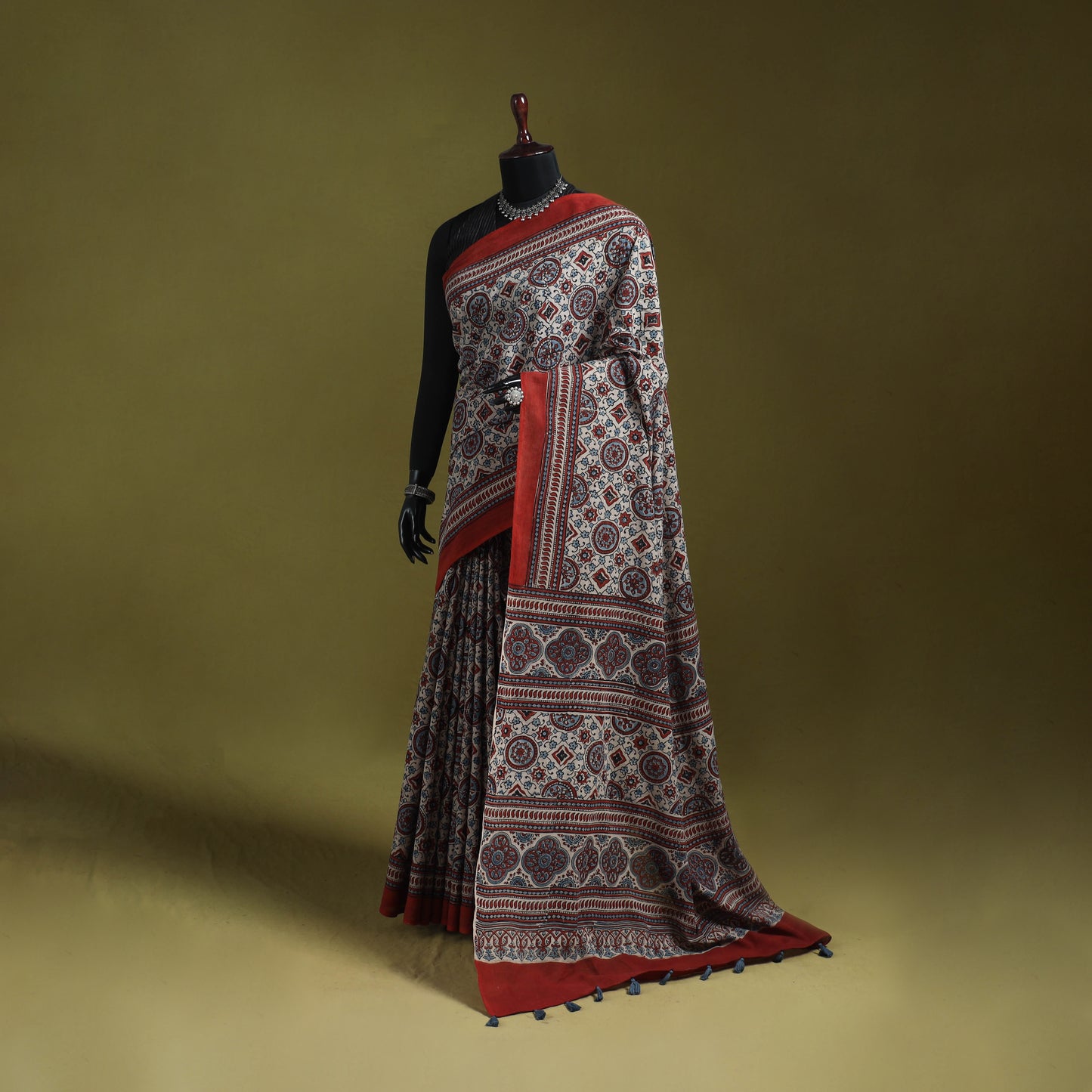 Kutch Hand Block Print Natural Dyed Pure Mul Cotton Ajrakh Saree with Tassels 05