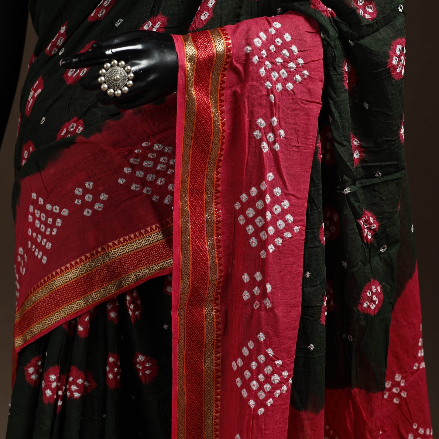 Green - Kutch Tie-Dye Cotton Bandhani Saree with Blouse 13