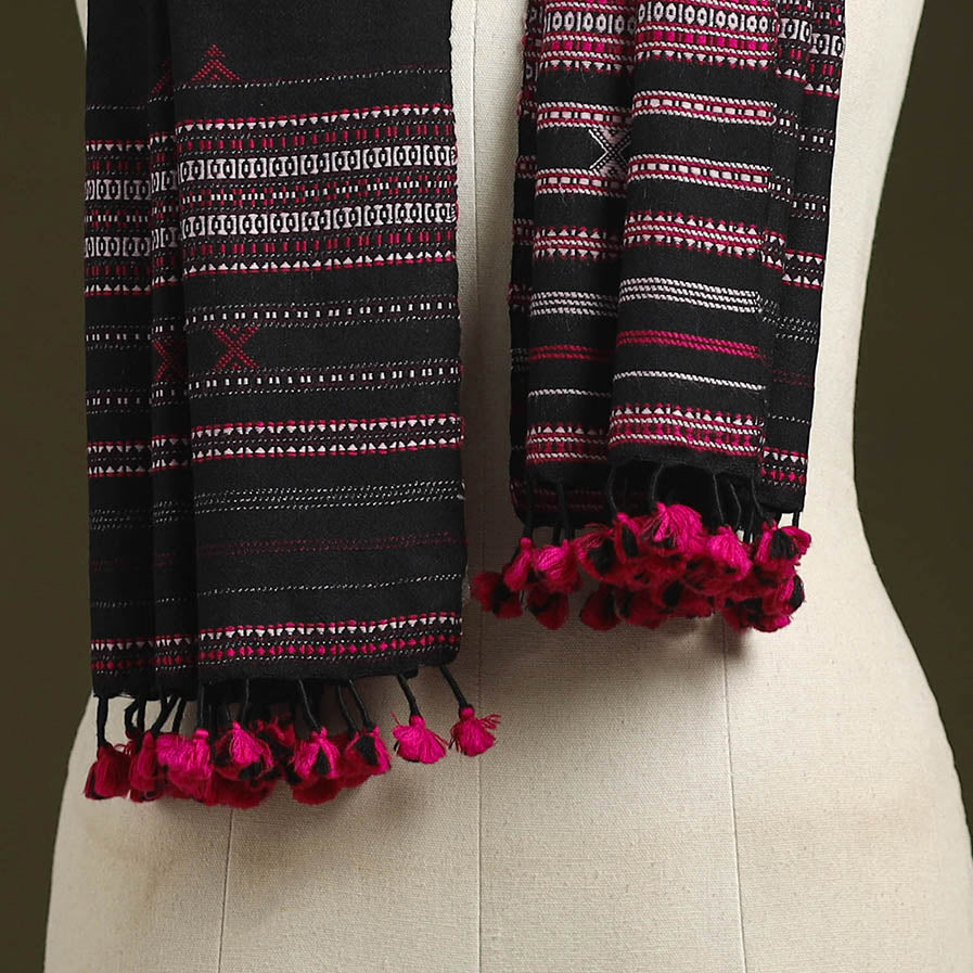 Black - handwoven merino wool kutch bhujodi stole 17