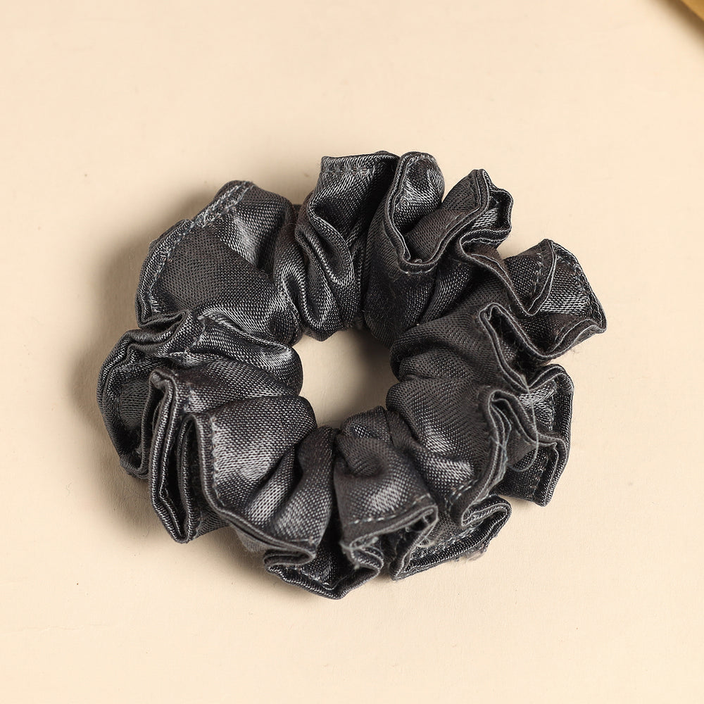 Rubber Band Scrunchie