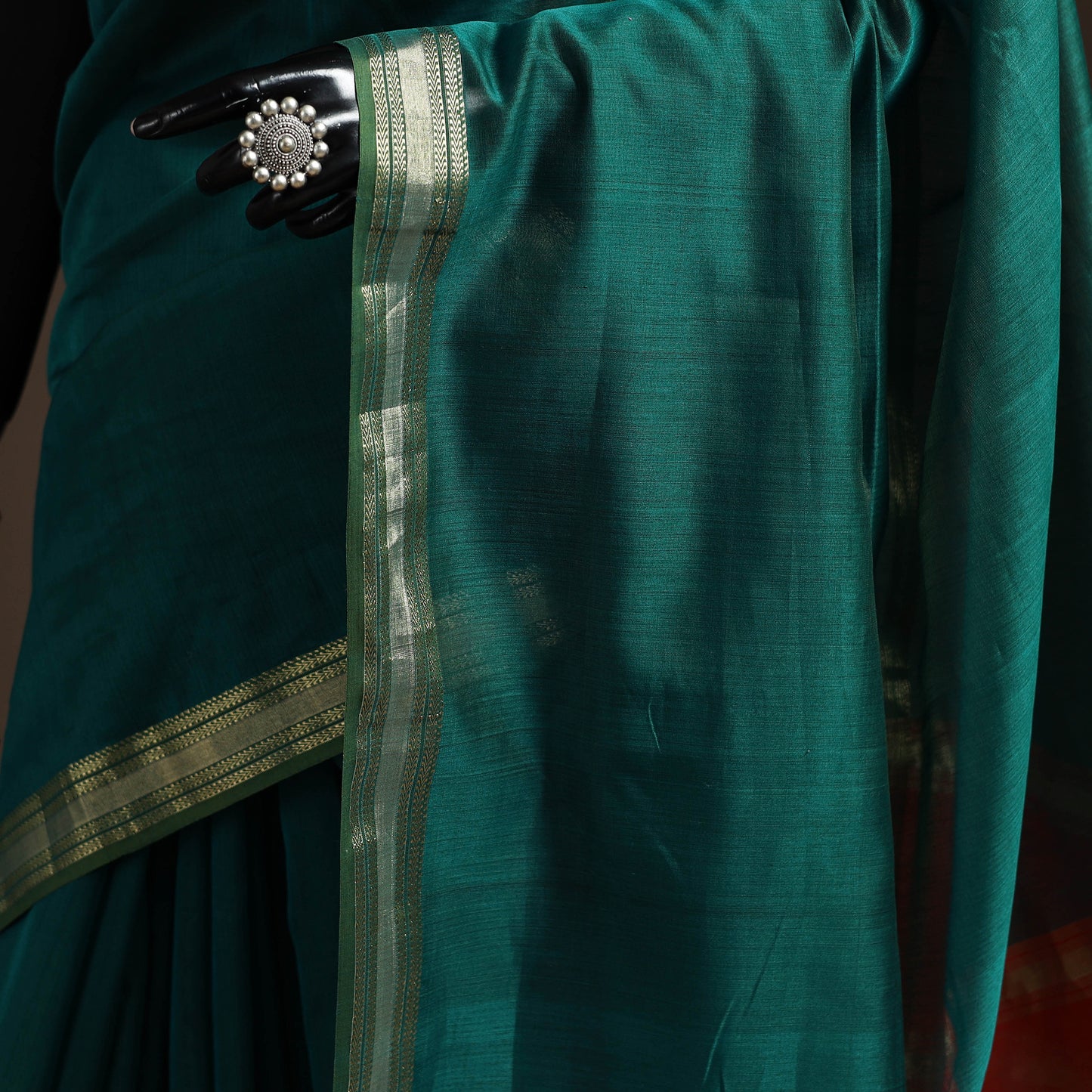 Handloom Maheshwari Saree with Zari Border 47