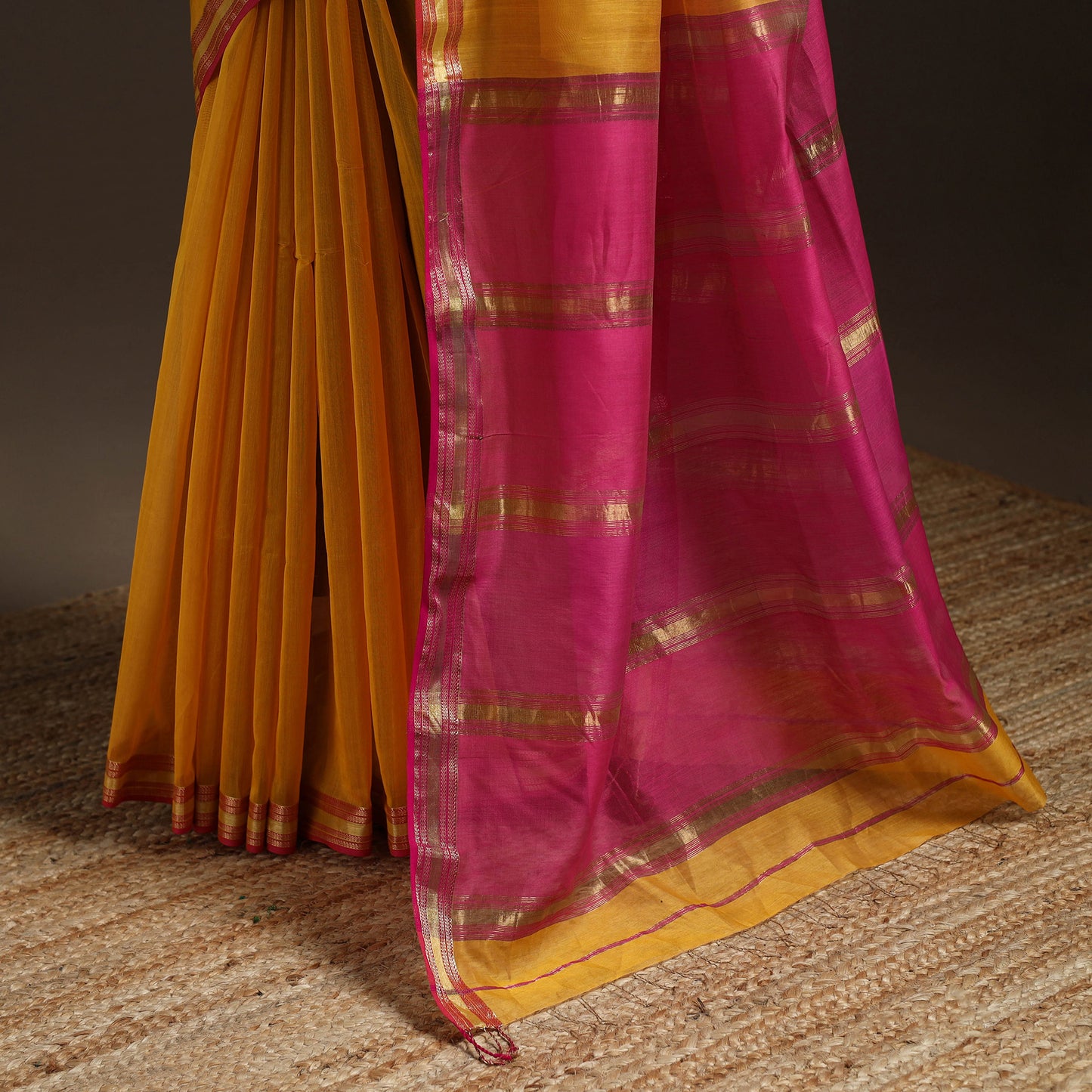 Handloom Maheshwari Saree with Zari Border 46