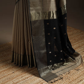 Handloom Buti Maheshwari Saree with Zari Border 43