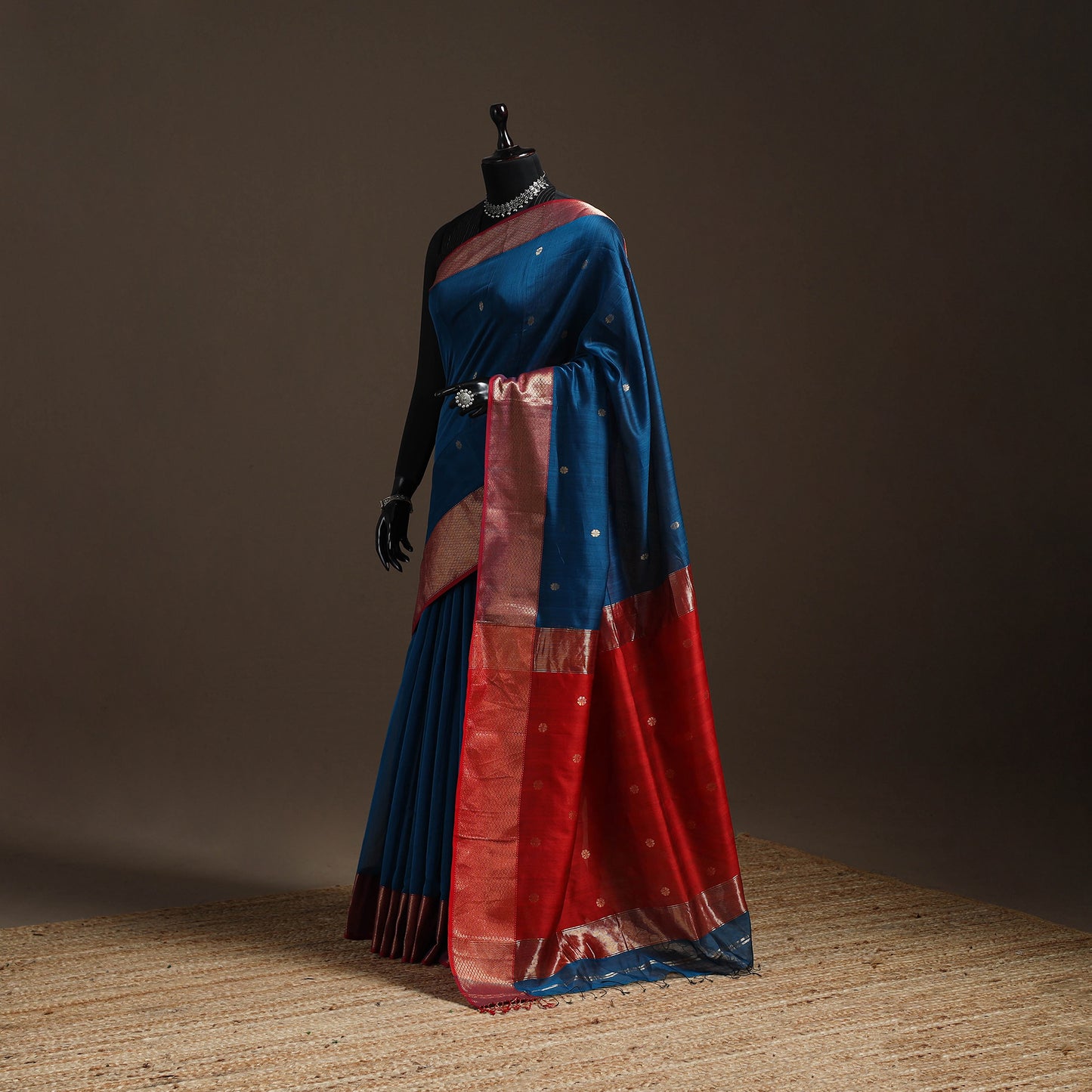 Handloom Buti Maheshwari Saree with Zari Border 42