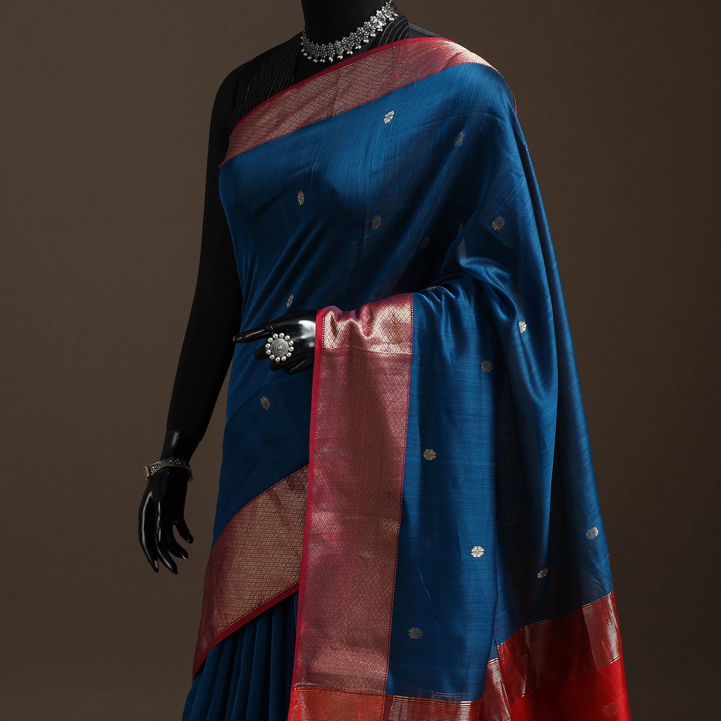 Handloom Buti Maheshwari Saree with Zari Border 42