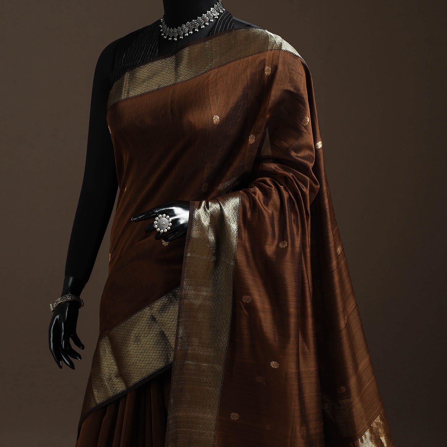 Handloom Buti Maheshwari Saree with Zari Border 41