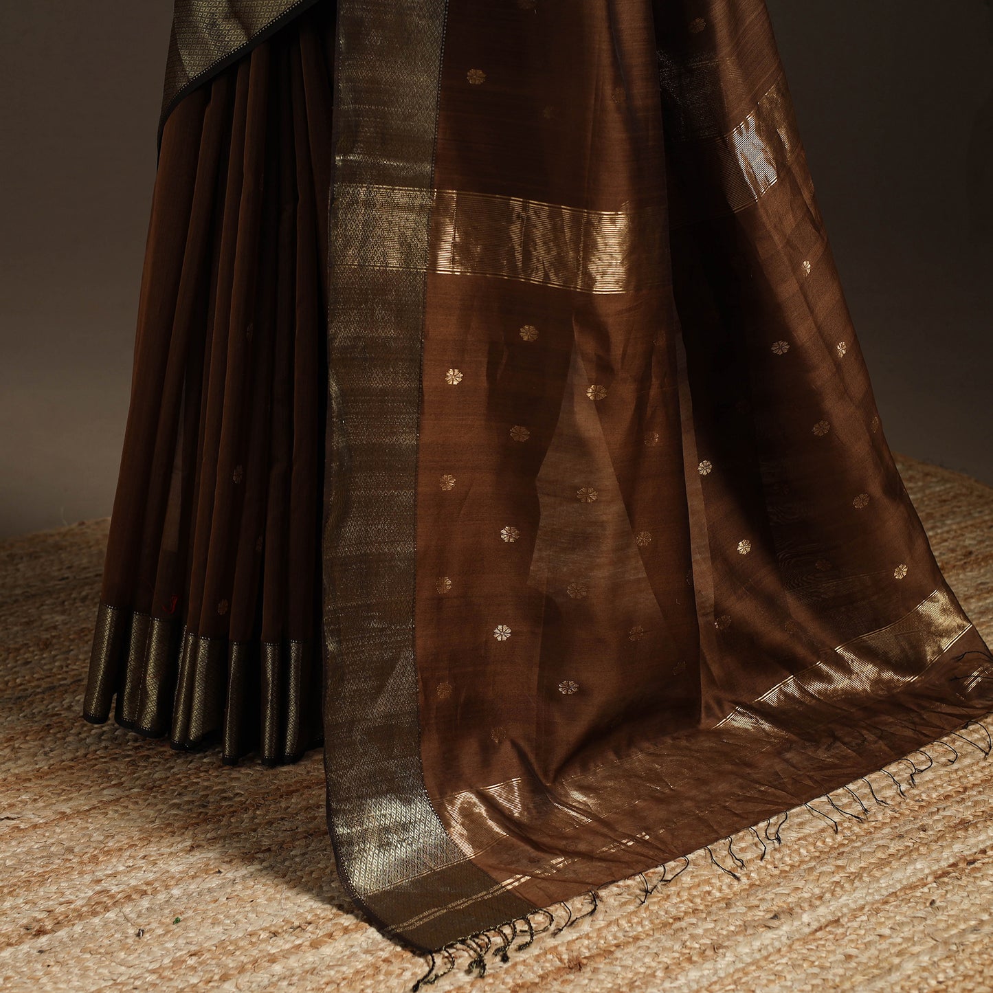Handloom Buti Maheshwari Saree with Zari Border 41