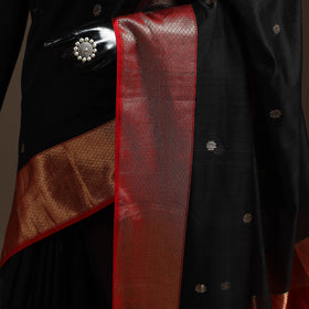 Handloom Buti Maheshwari Saree with Zari Border 39