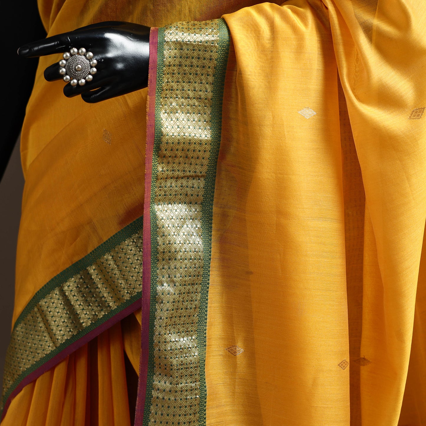 Handloom Buti Maheshwari Saree with Zari Border 36