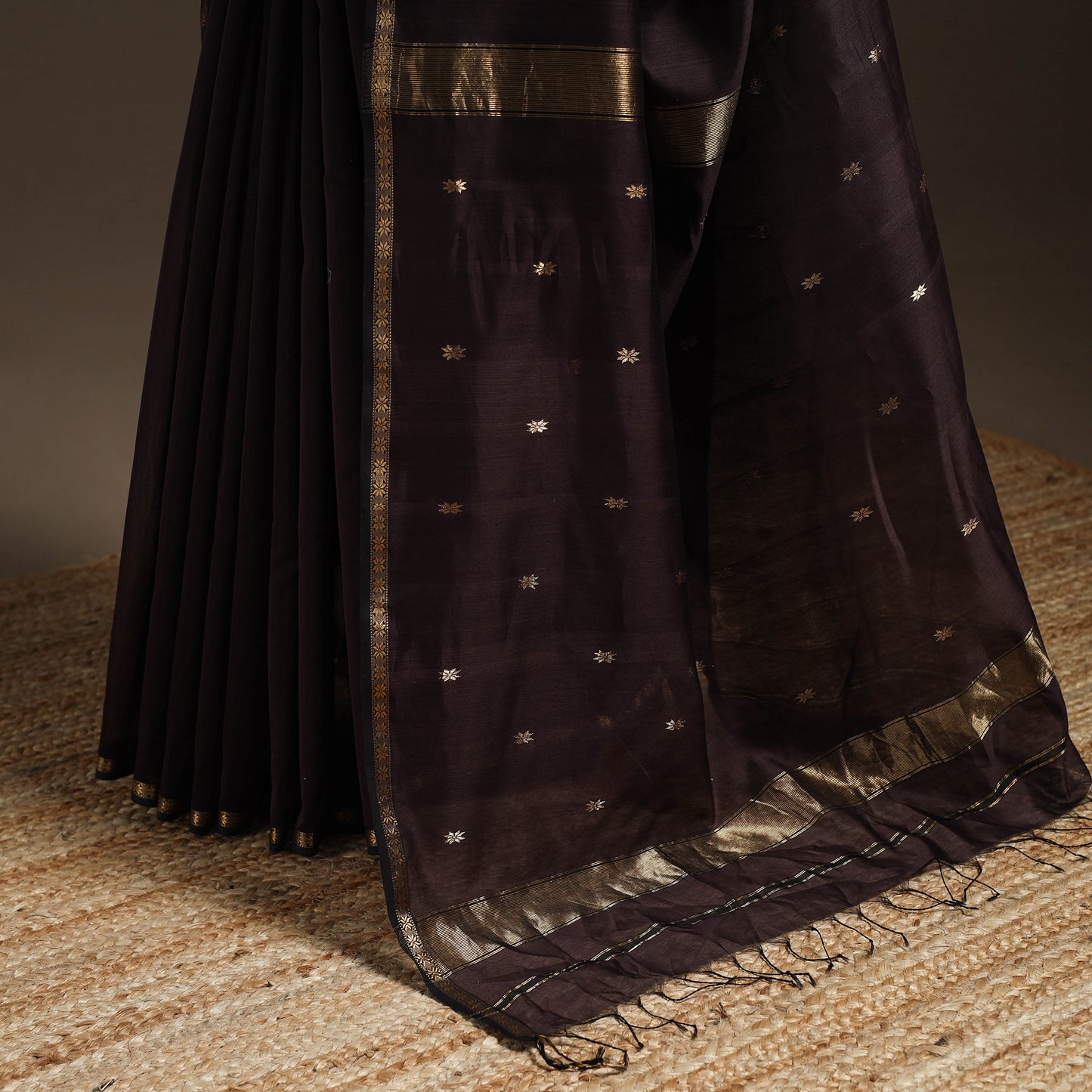 Handloom Maheshwari Saree with Zari Border 33
