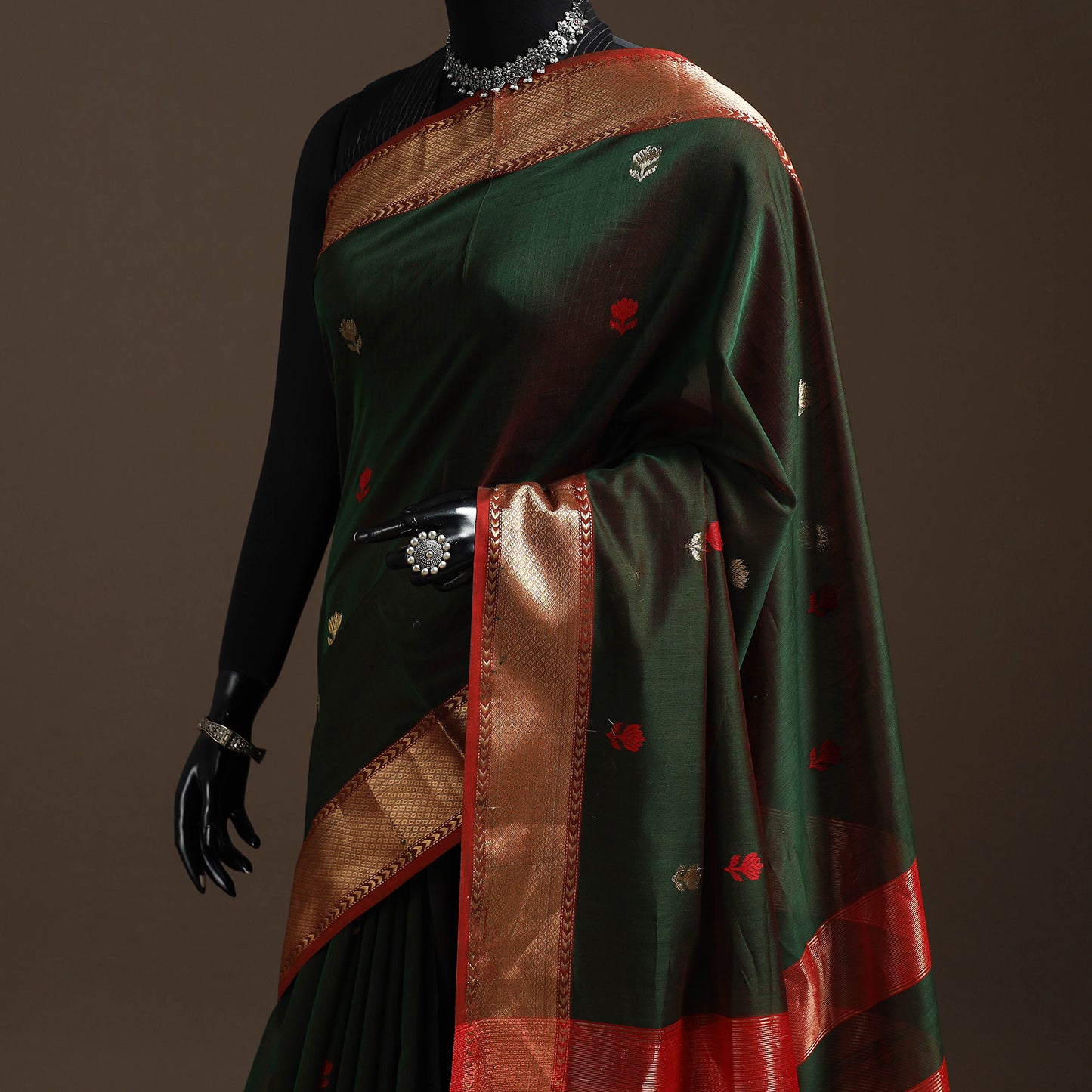 Handloom Buti Maheshwari Saree with Zari Border 26