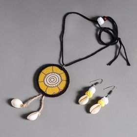 Buy Handmade Fabart Shell Work Necklace Set