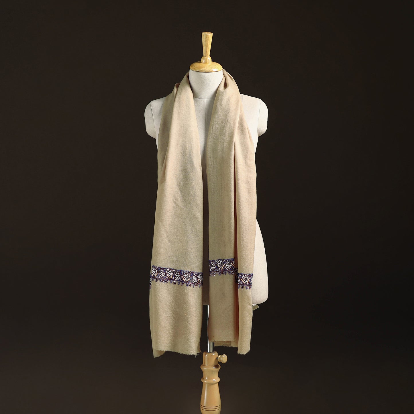 Kashmiri Sozni Hand Embroidered Pure Handwoven Merino Wool Shawl 02