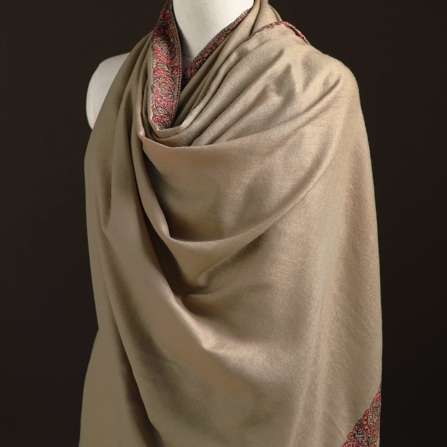 Kashmiri Sozni Hand Embroidered Pure Handwoven Merino Wool Shawl 03