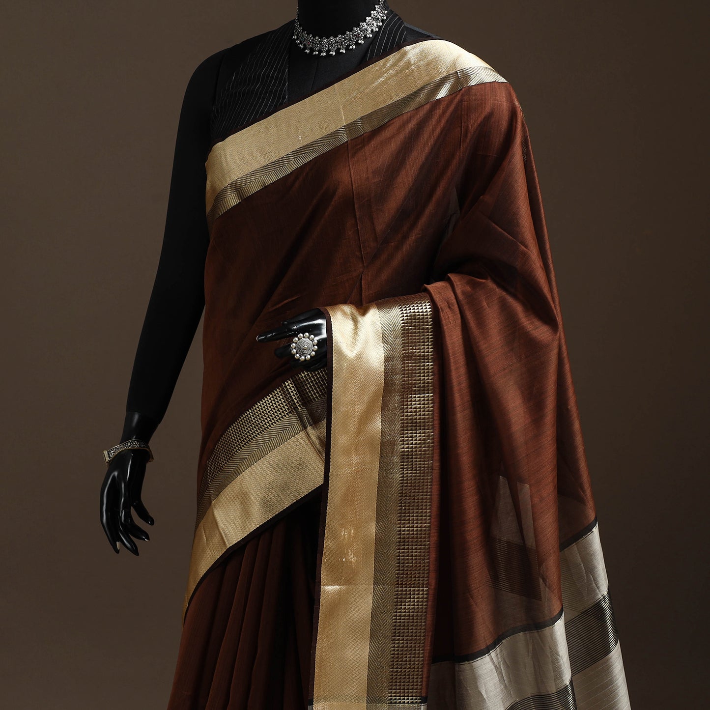 Handloom Maheshwari Saree with Resham Zari Border 16