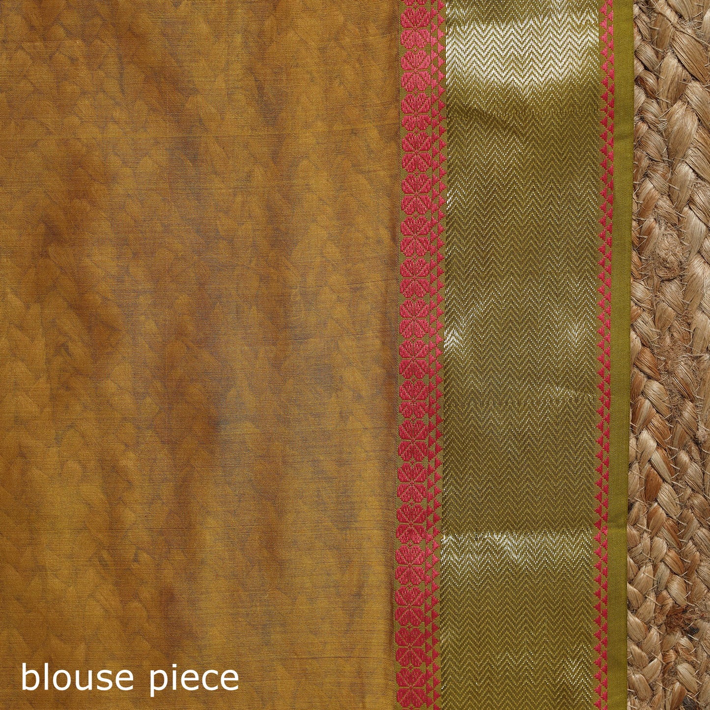Handloom Buti Maheshwari Saree with Thread Zari Border 14