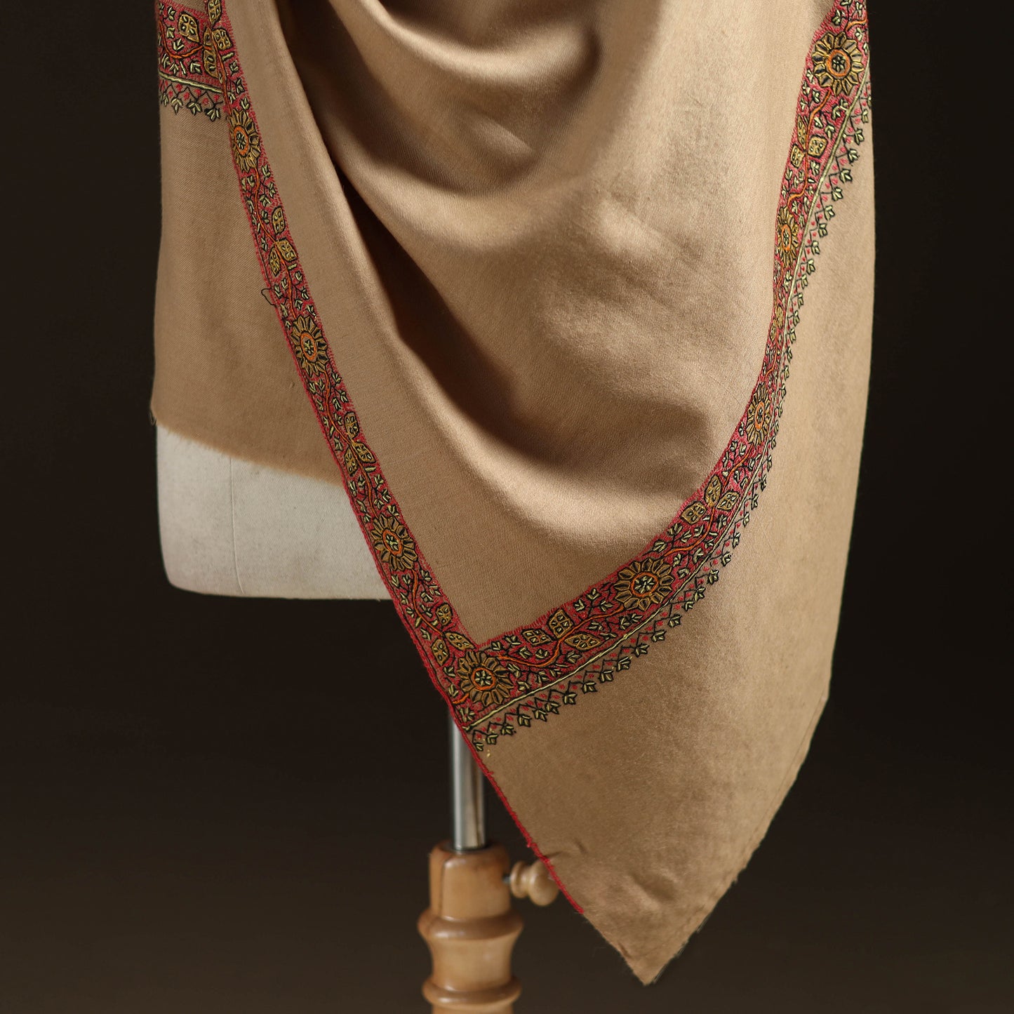 Kashmiri Sozni Hand Embroidered Pure Handwoven Merino Wool Shawl 07