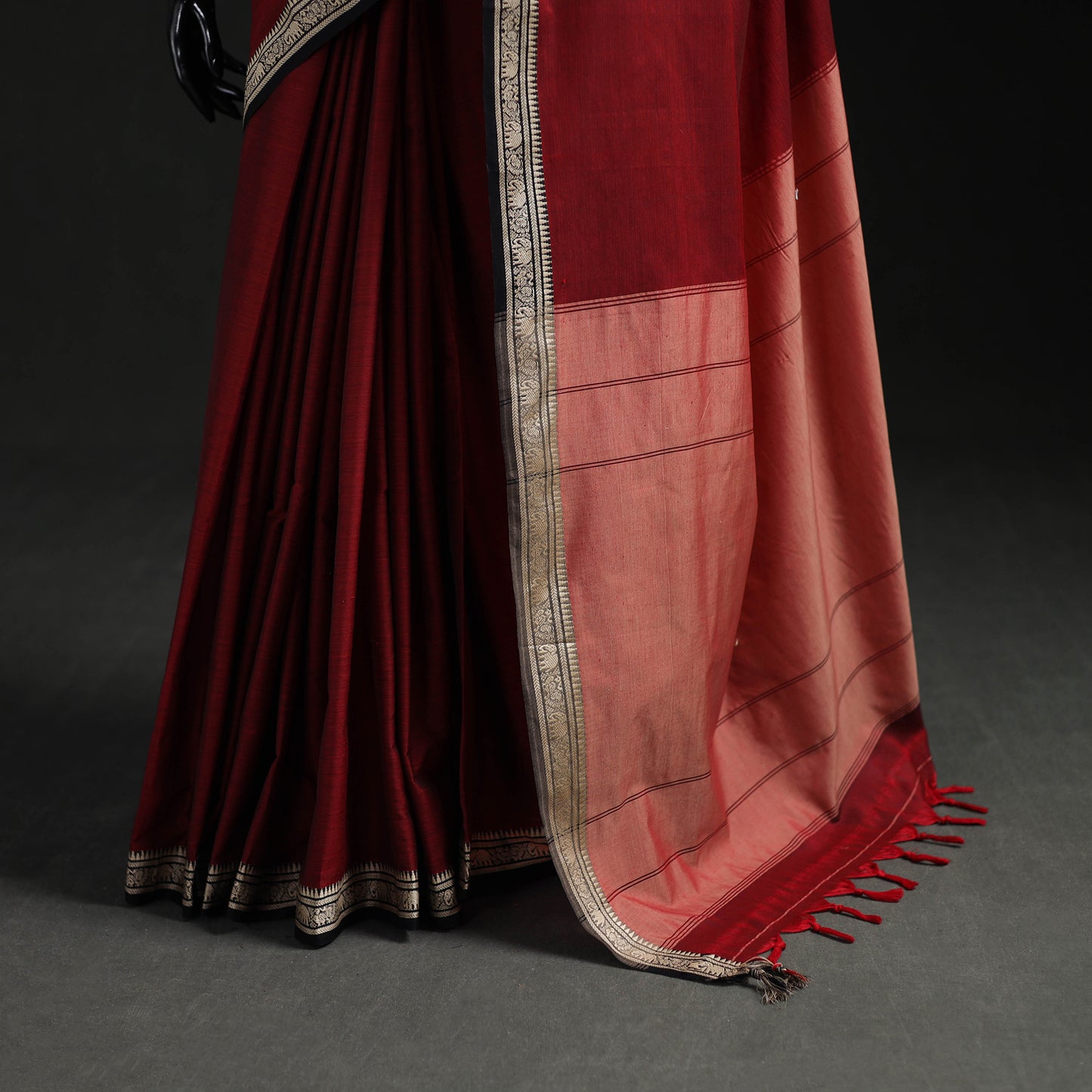 Dharwad Woven Mercerised Cotton Saree with Border 02