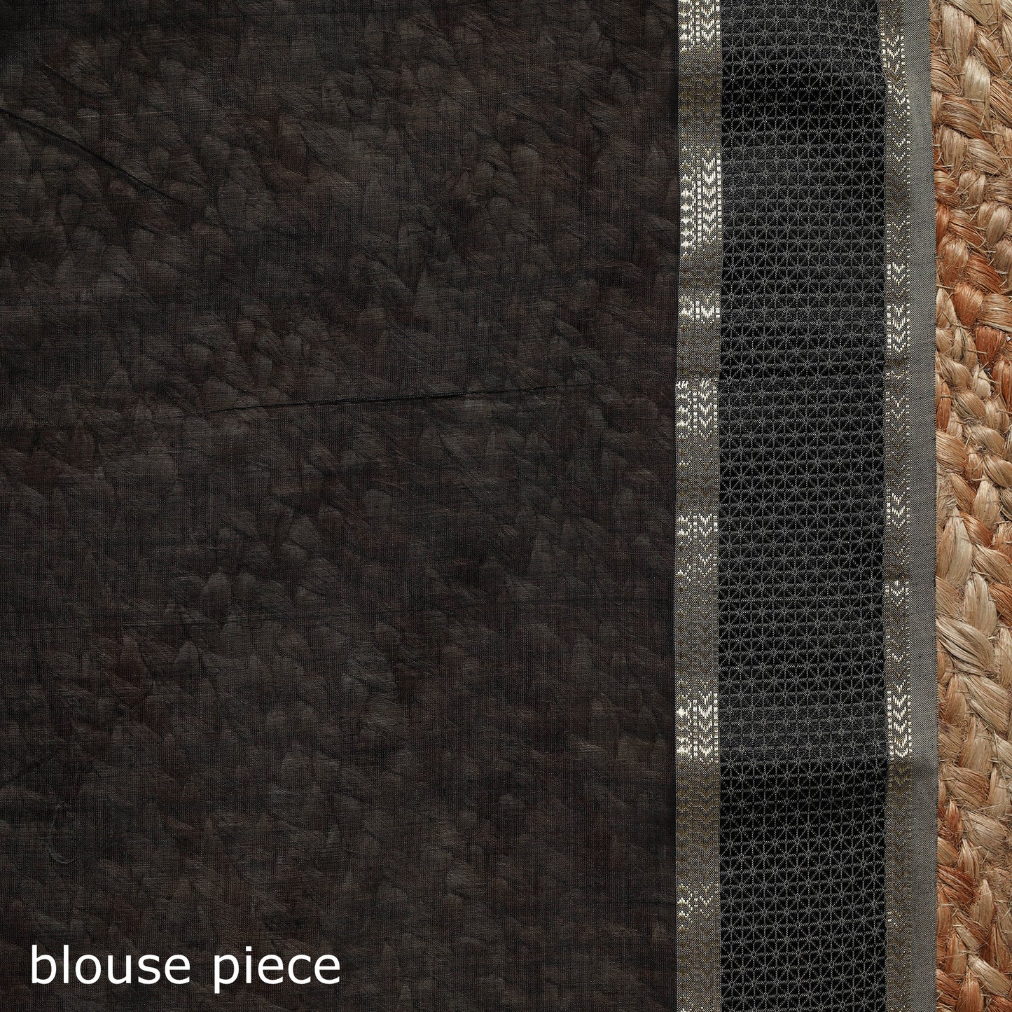 Handloom Maheshwari Saree with Thread Border 09