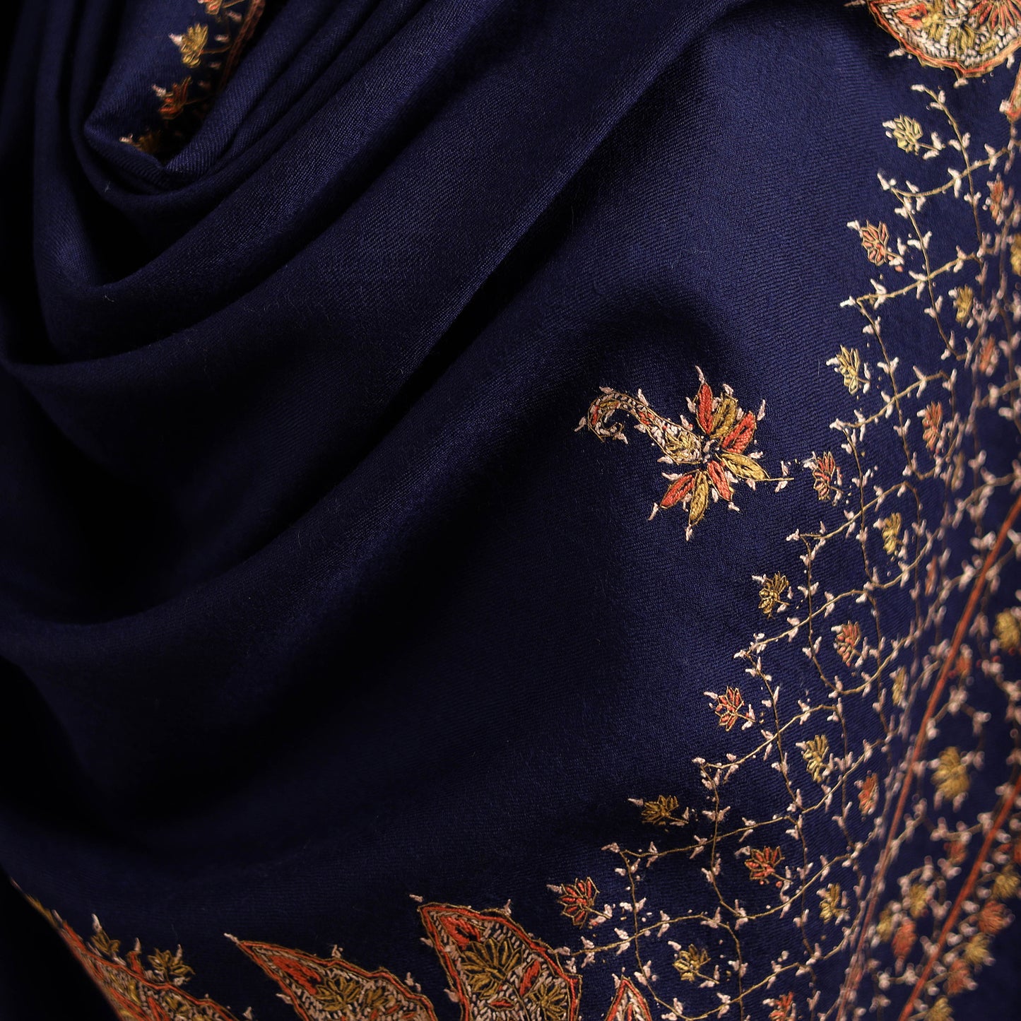 Kashmiri Sozni Hand Embroidered Pure Handwoven Merino Wool Shawl 12
