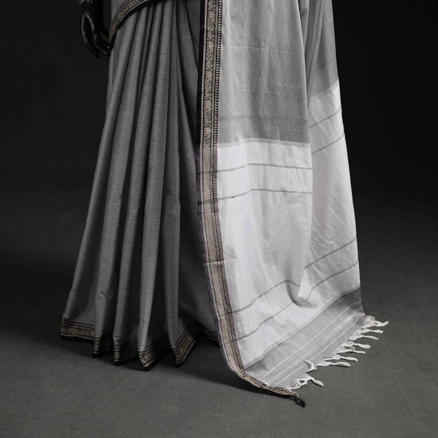 Dharwad Woven Mercerised Cotton Saree with Border 06