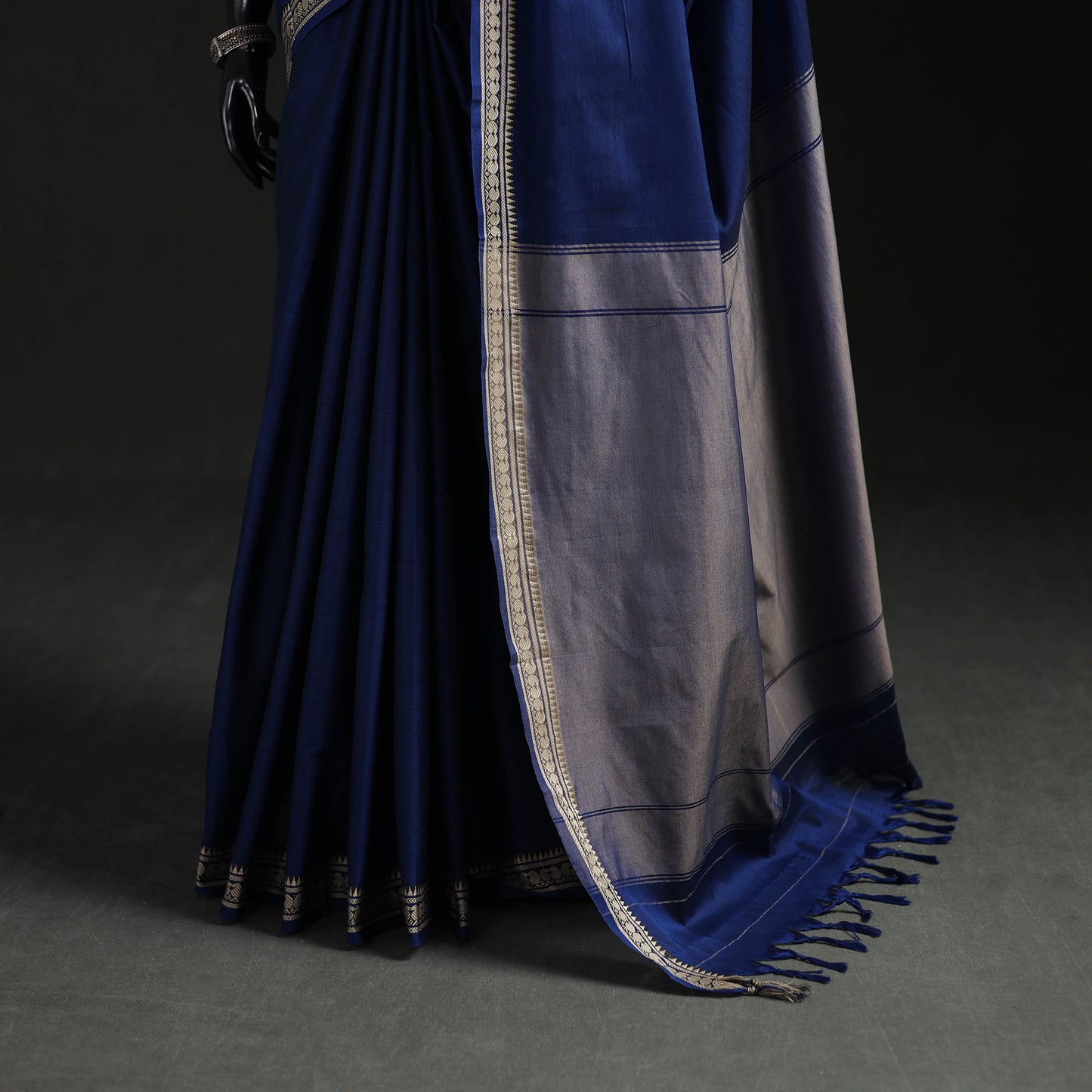 Dharwad Woven Mercerised Cotton Saree with Border 25