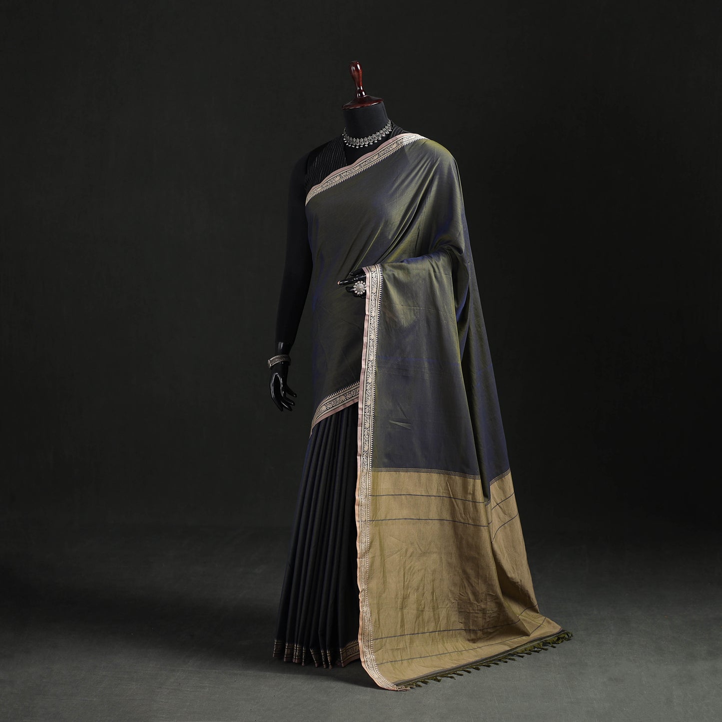 Dharwad Woven Mercerised Cotton Saree with Border 09
