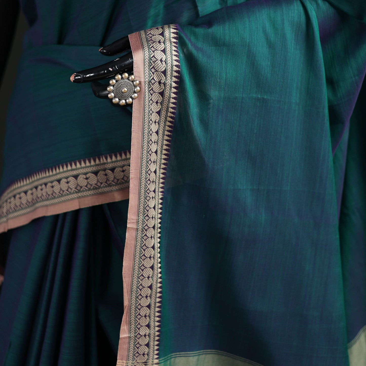 Dharwad Woven Mercerised Cotton Saree with Border 18